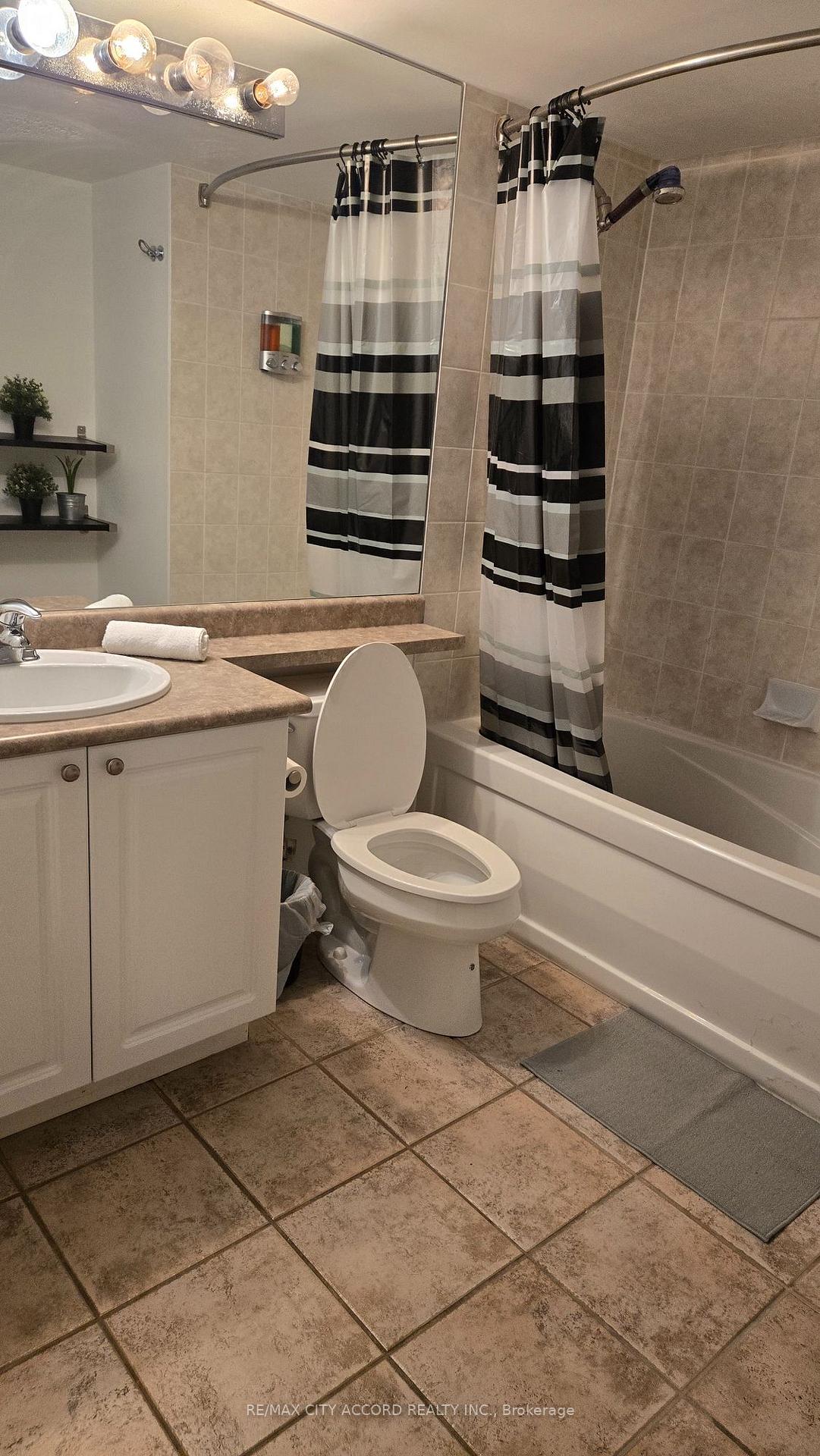 Photo 12 of Unit 202, 231 Fort York Boulevard, Toronto, Niagara — HOMEH