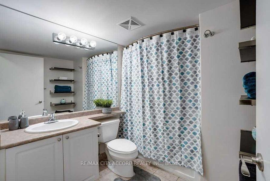 Photo 13 of Unit 202, 231 Fort York Boulevard, Toronto, Niagara — HOMEH
