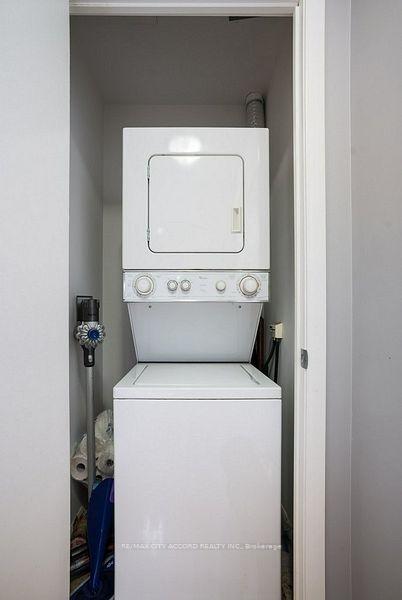Photo 14 of Unit 202, 231 Fort York Boulevard, Toronto, Niagara — HOMEH