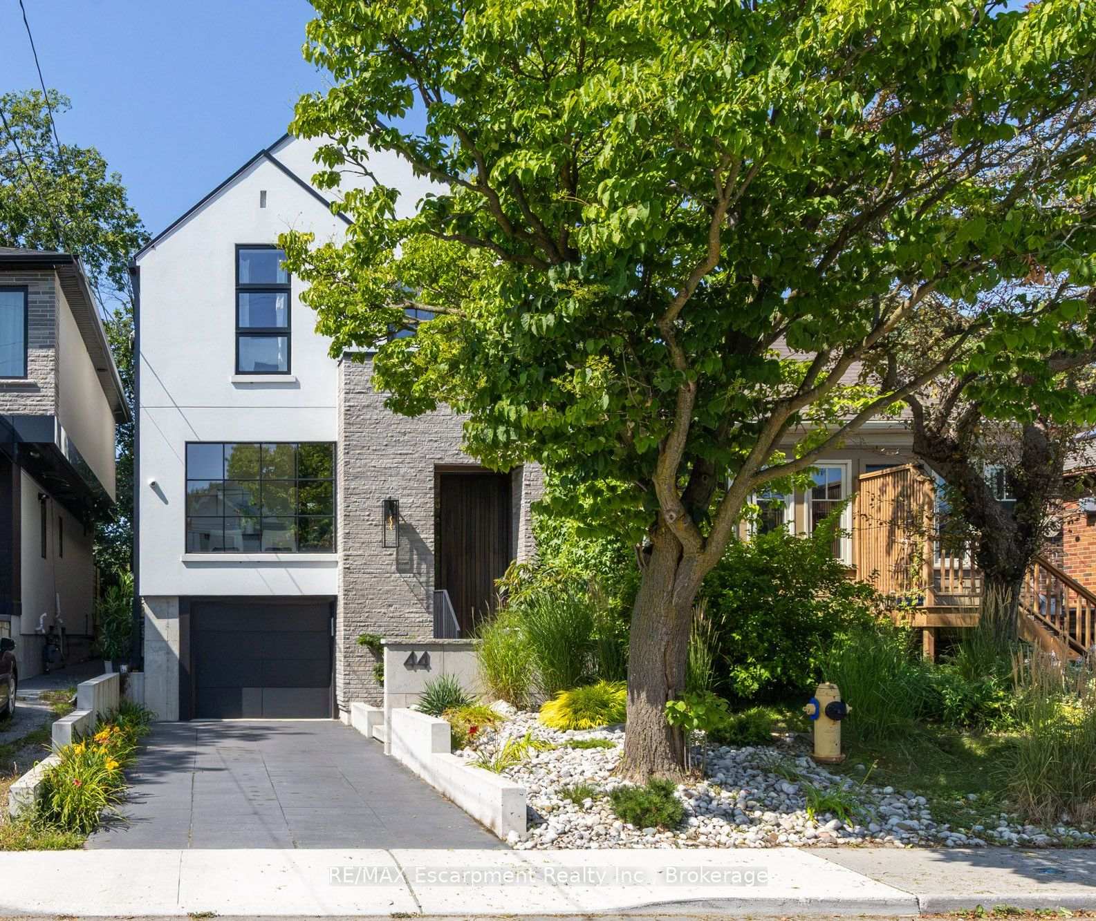 Photo 1 of 44 Thirteenth Street, Etobicoke, New Toronto — HOMEH