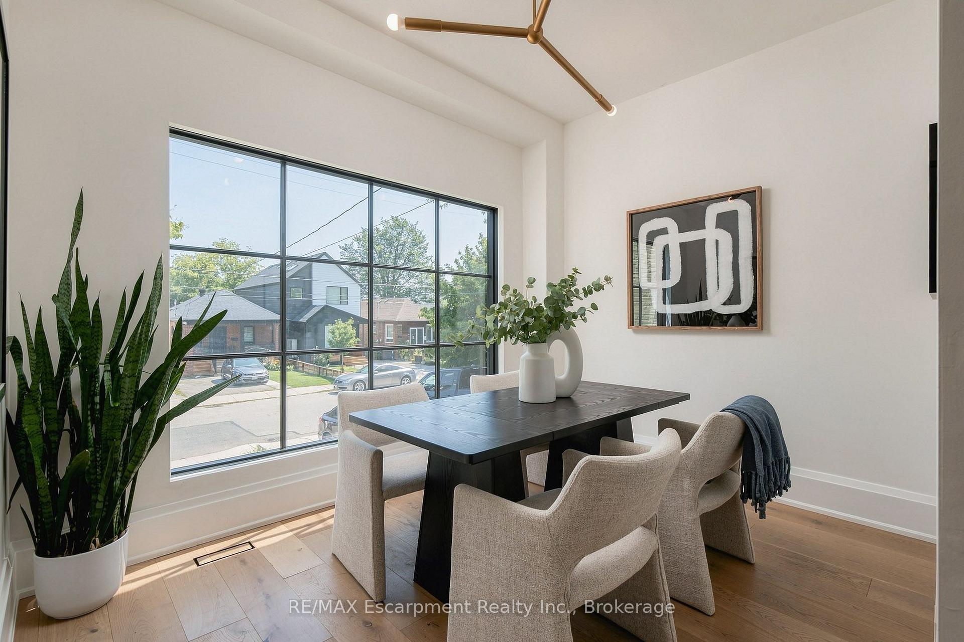 Photo 16 of 44 Thirteenth Street, Etobicoke, New Toronto — HOMEH