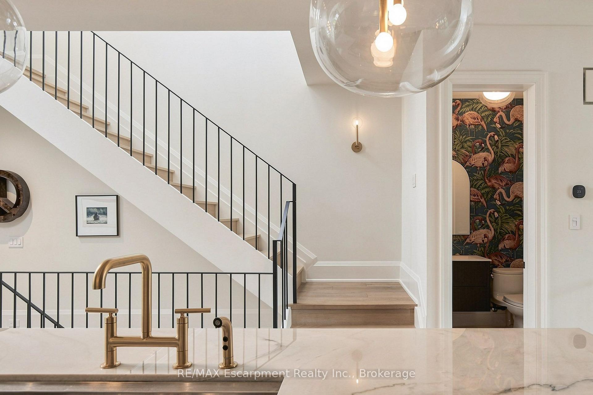 Photo 18 of 44 Thirteenth Street, Etobicoke, New Toronto — HOMEH