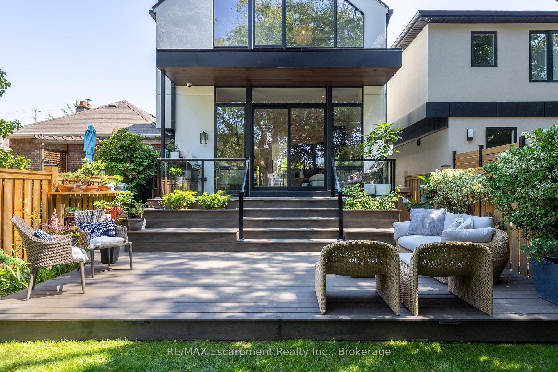 Photo 38 of 44 Thirteenth Street, Etobicoke, New Toronto — HOMEH
