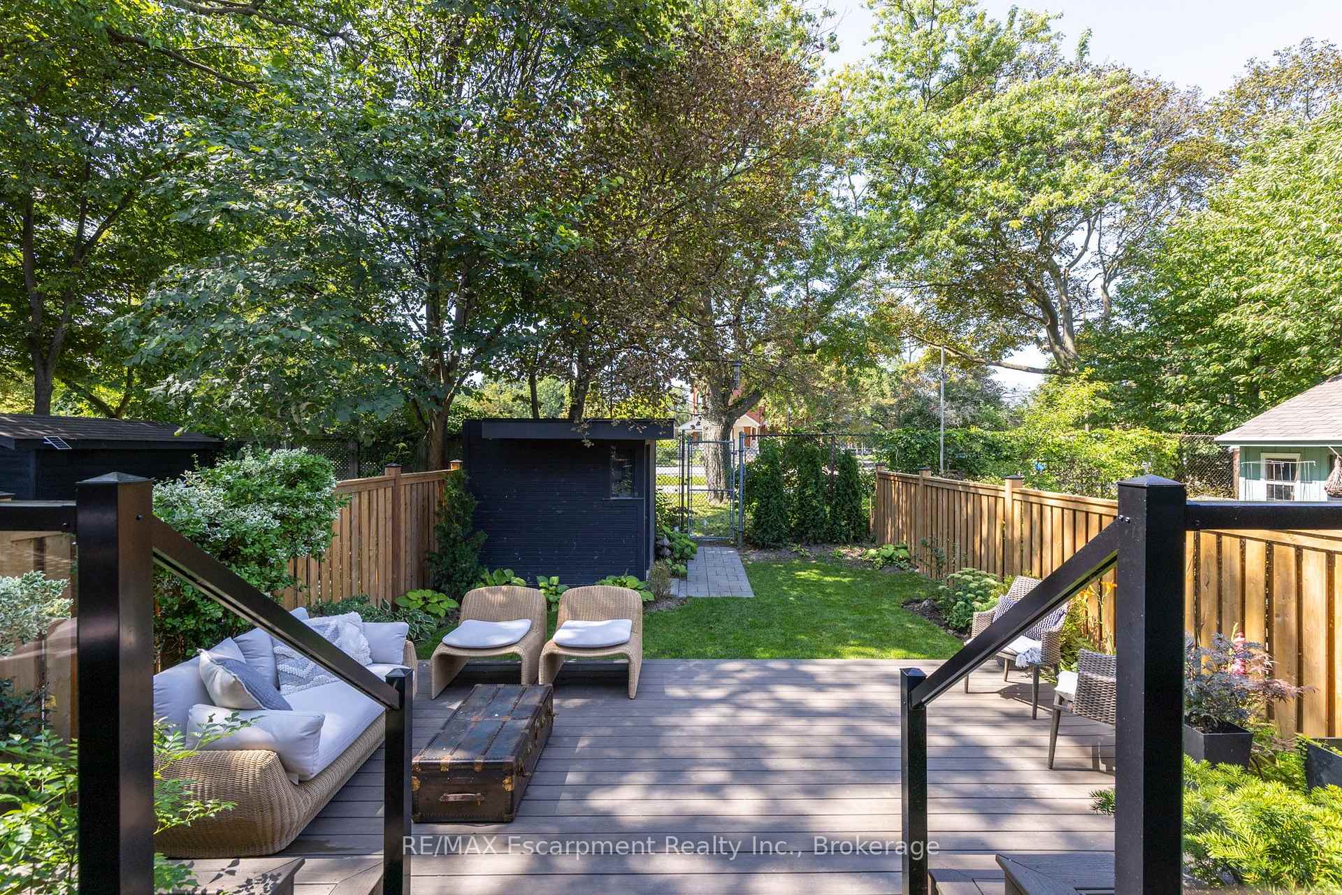 Photo 40 of 44 Thirteenth Street, Etobicoke, New Toronto — HOMEH