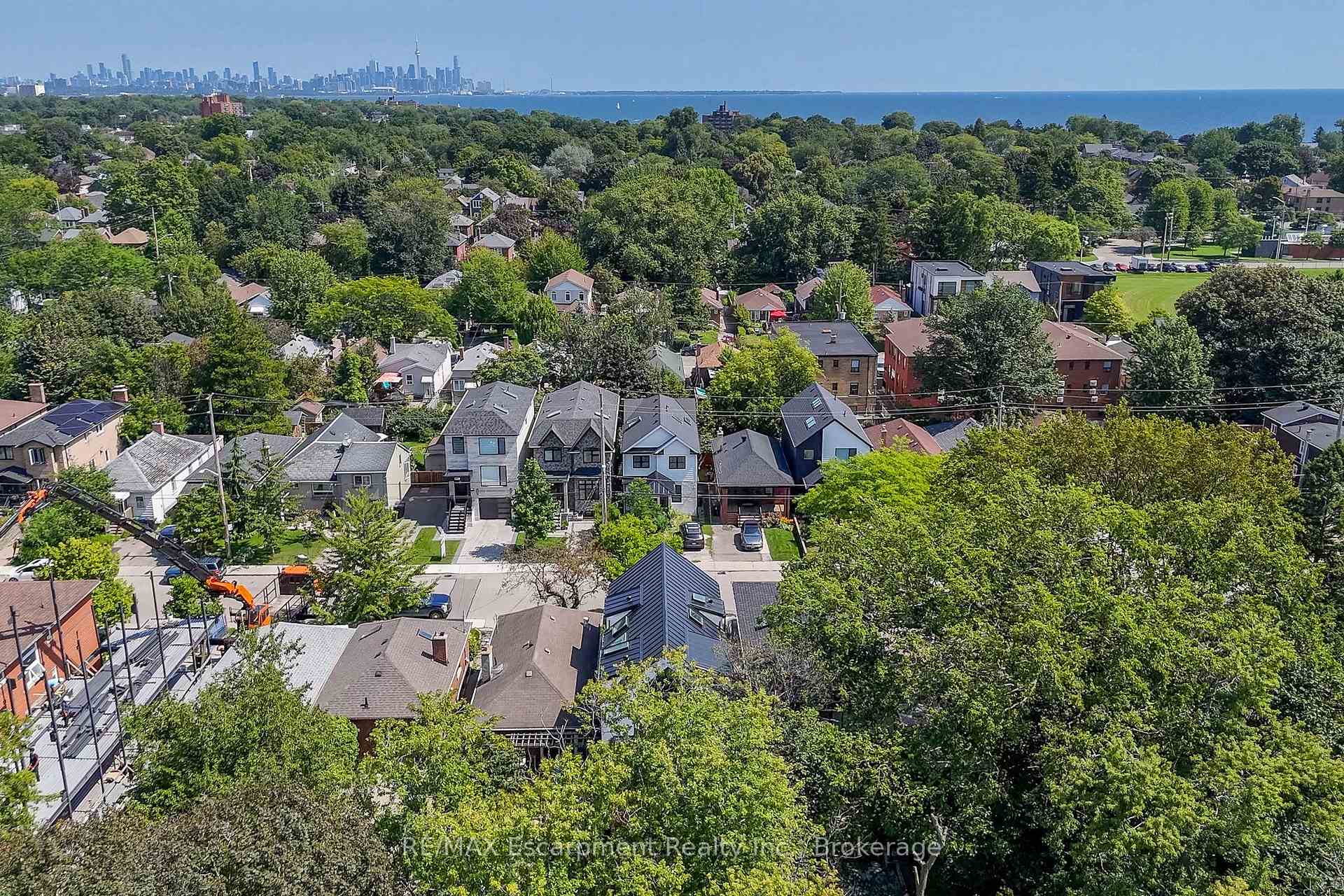Photo 43 of 44 Thirteenth Street, Etobicoke, New Toronto — HOMEH