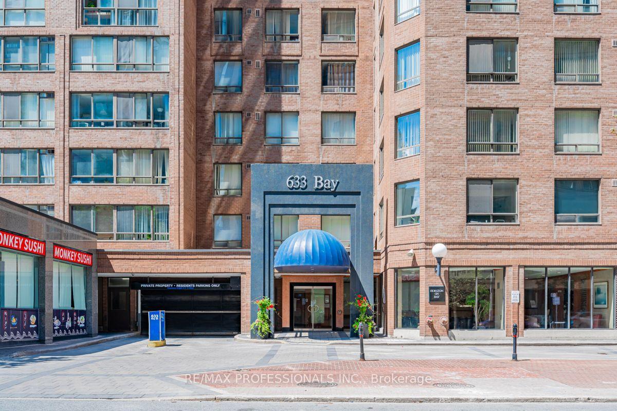 Photo 2 of Unit 502, 633 Bay Street, Toronto, Bay Street Corridor — HOMEH