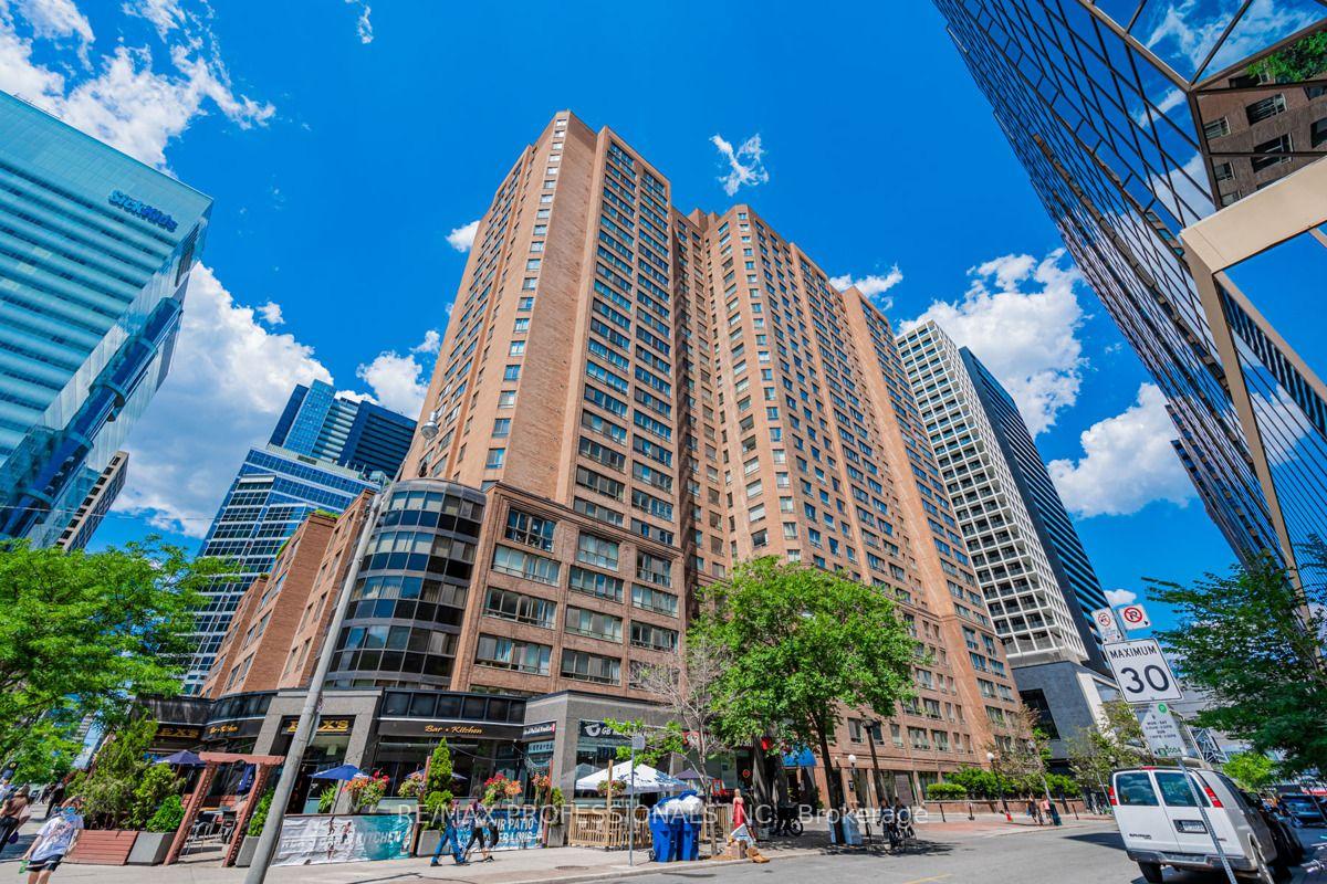 Photo 1 of Unit 502, 633 Bay Street, Toronto, Bay Street Corridor — HOMEH