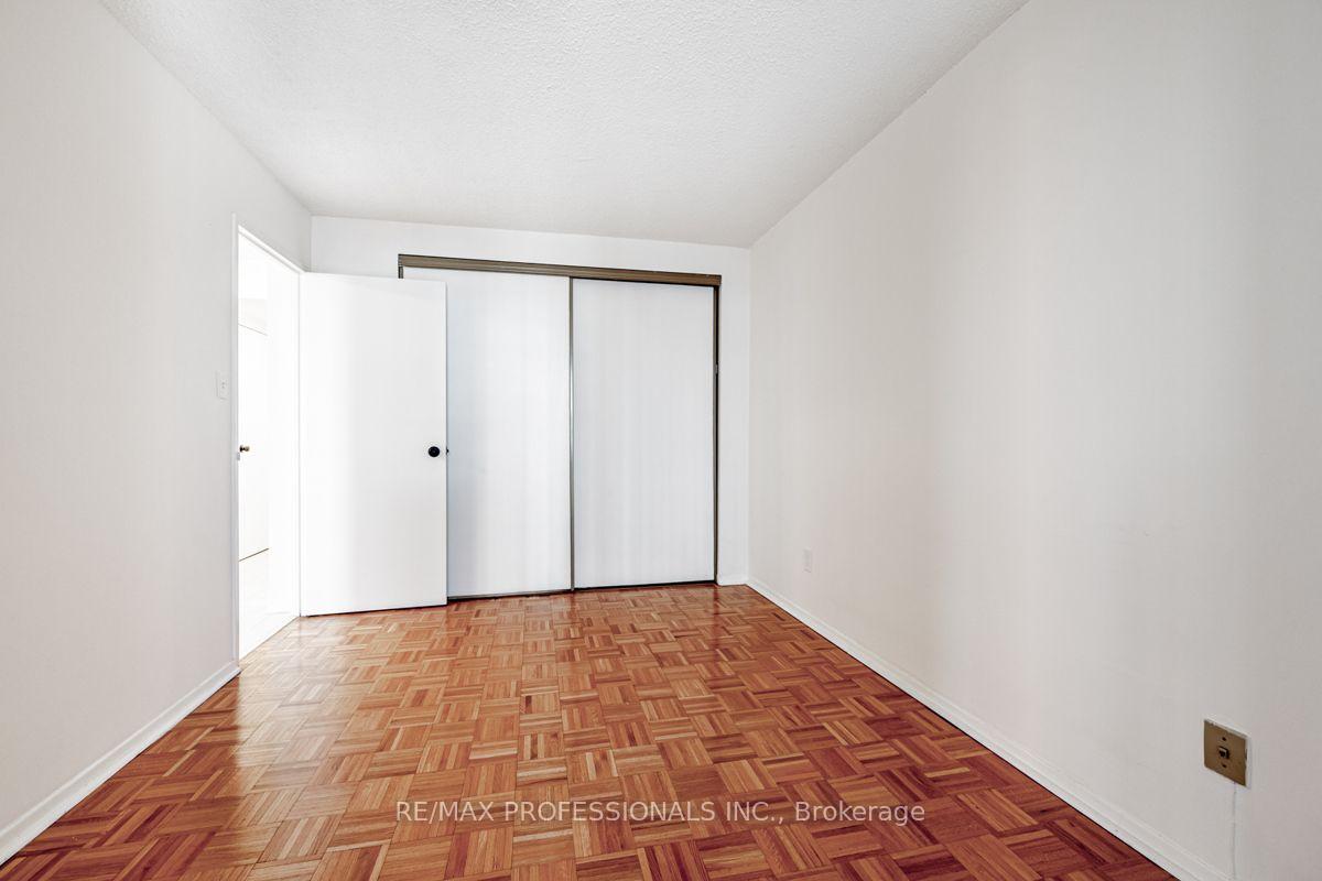 Photo 12 of Unit 502, 633 Bay Street, Toronto, Bay Street Corridor — HOMEH