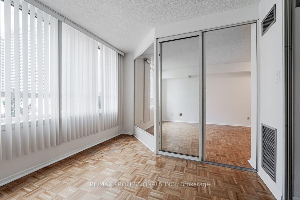 Photo 14 of Unit 502, 633 Bay Street, Toronto, Bay Street Corridor — HOMEH