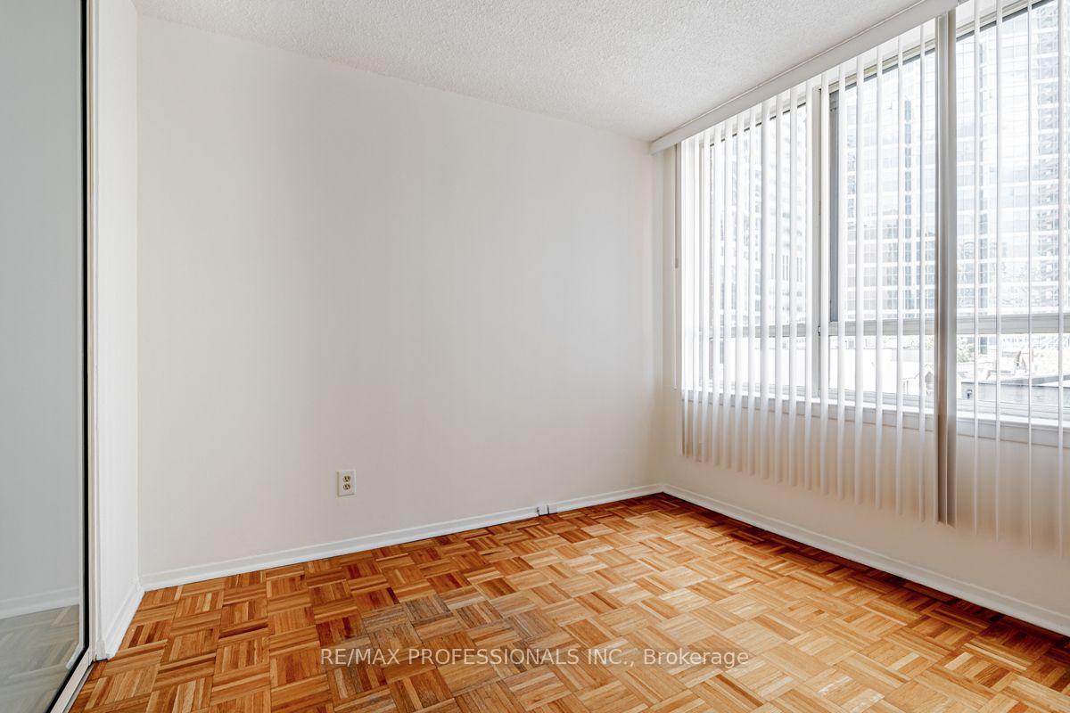 Photo 15 of Unit 502, 633 Bay Street, Toronto, Bay Street Corridor — HOMEH