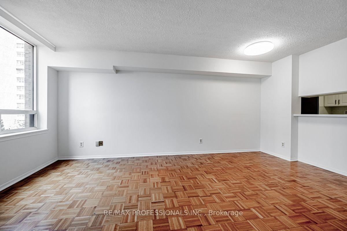 Photo 17 of Unit 502, 633 Bay Street, Toronto, Bay Street Corridor — HOMEH
