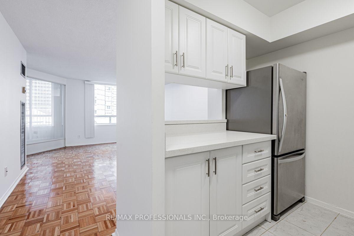 Photo 23 of Unit 502, 633 Bay Street, Toronto, Bay Street Corridor — HOMEH