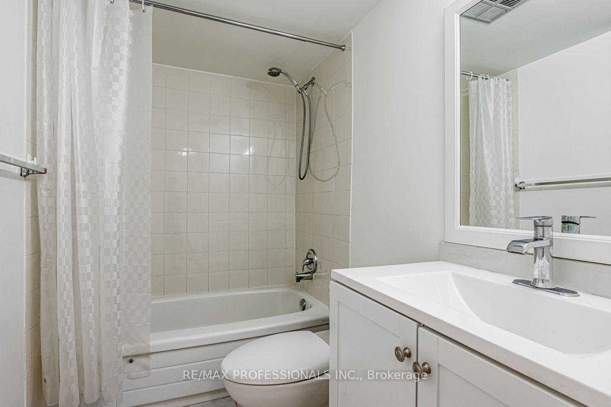 Photo 24 of Unit 502, 633 Bay Street, Toronto, Bay Street Corridor — HOMEH
