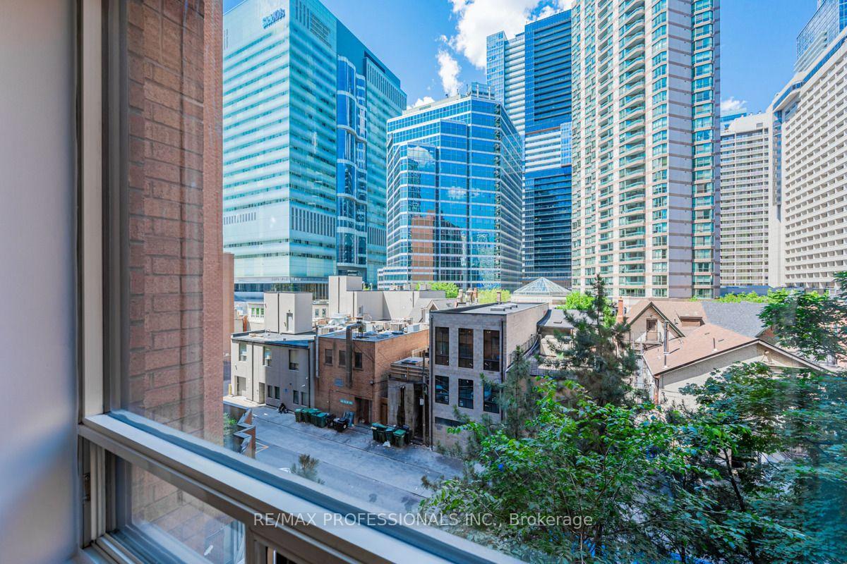 Photo 26 of Unit 502, 633 Bay Street, Toronto, Bay Street Corridor — HOMEH