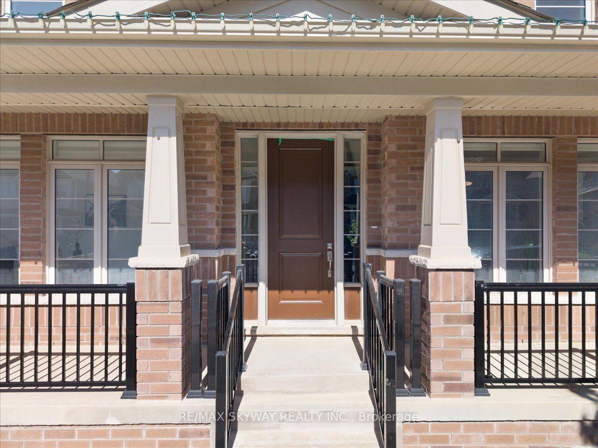 Photo 6 of 2 Georgina Street, Kitchener, Pioneer Park/Doon/Wyldwoods — HOMEH