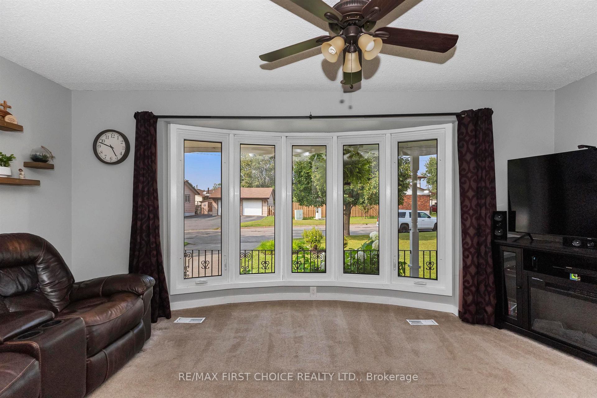 Photo 9 of 556 Laurentian Drive, Thunder Bay, Northwood Park — HOMEH