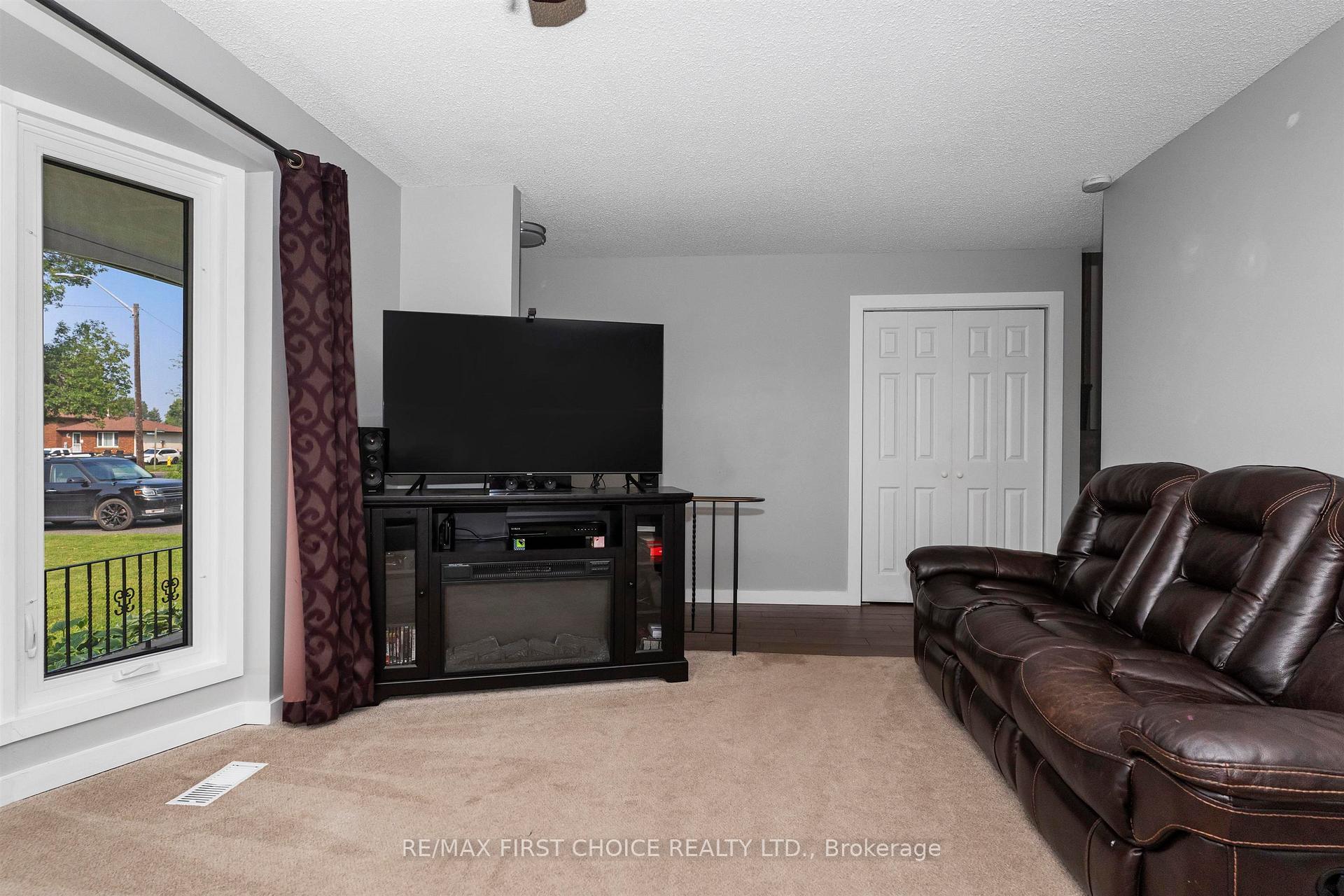 Photo 11 of 556 Laurentian Drive, Thunder Bay, Northwood Park — HOMEH