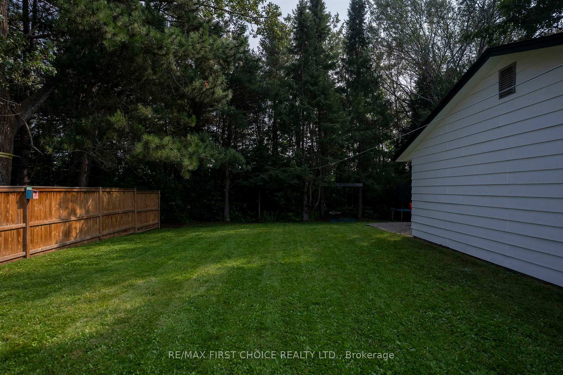Photo 33 of 556 Laurentian Drive, Thunder Bay, Northwood Park — HOMEH