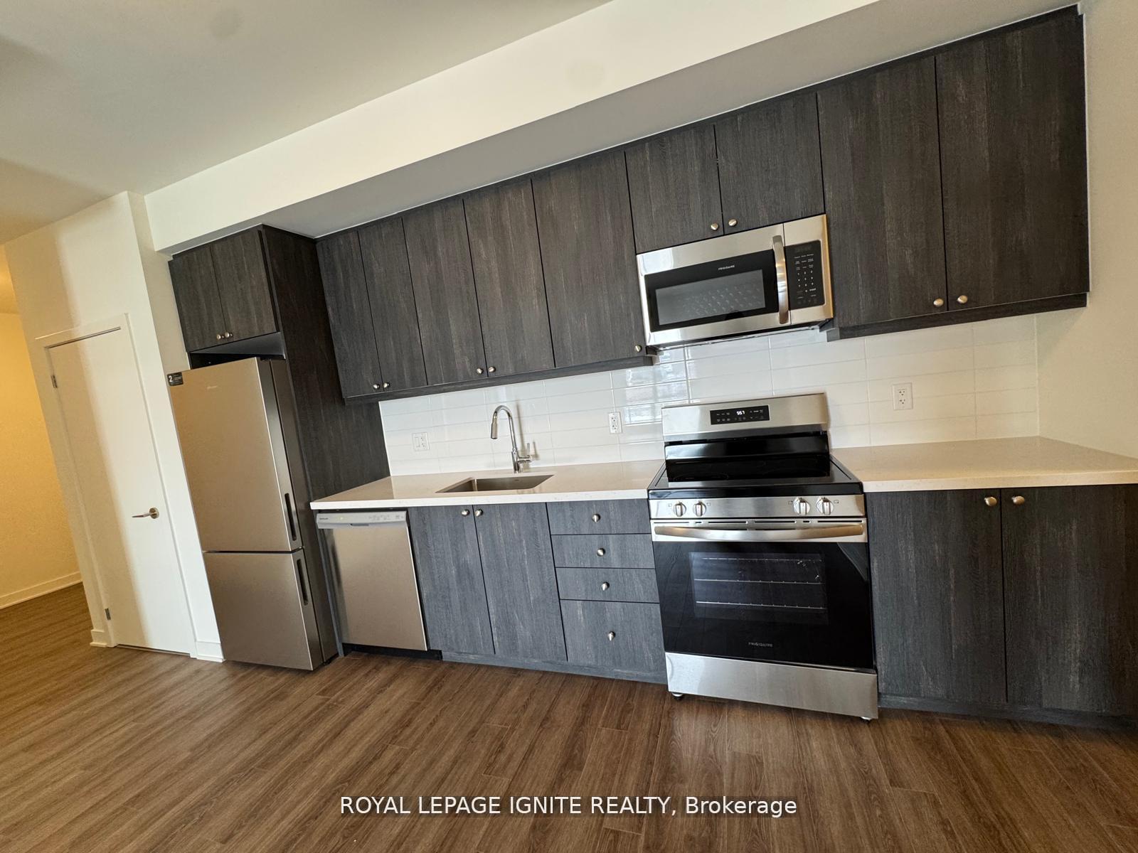 Photo 5 of Unit 101, 51 Clarington Boulevard, Clarington, Bowmanville — HOMEH