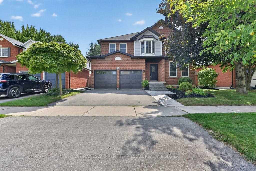 Front of 2114 Country Club Drive