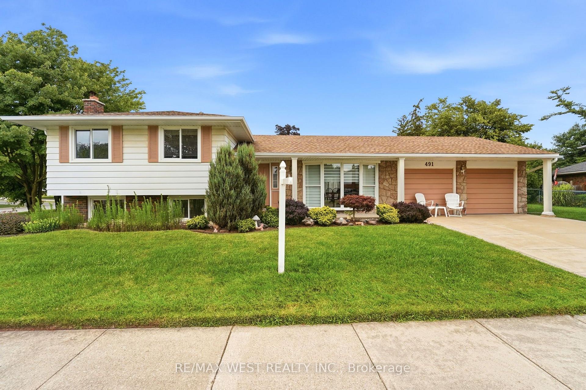 Front of 491 Shannon Crescent
