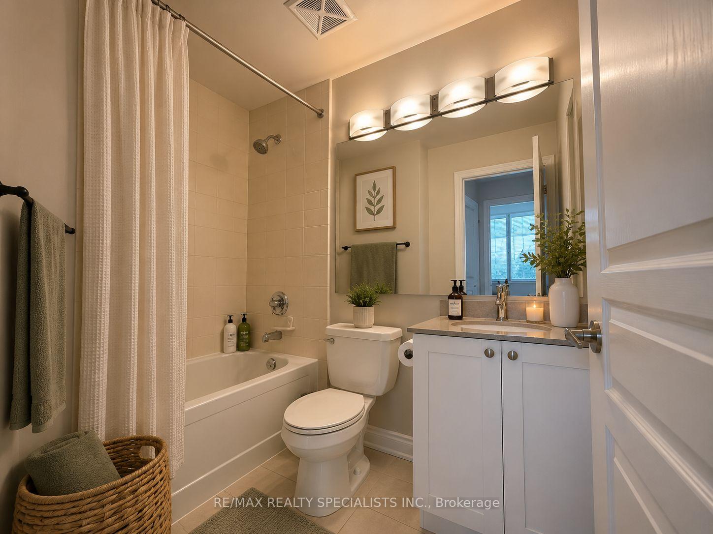 Photo 7 of Unit 306, 3525 Kariya Drive, Mississauga, Fairview — HOMEH