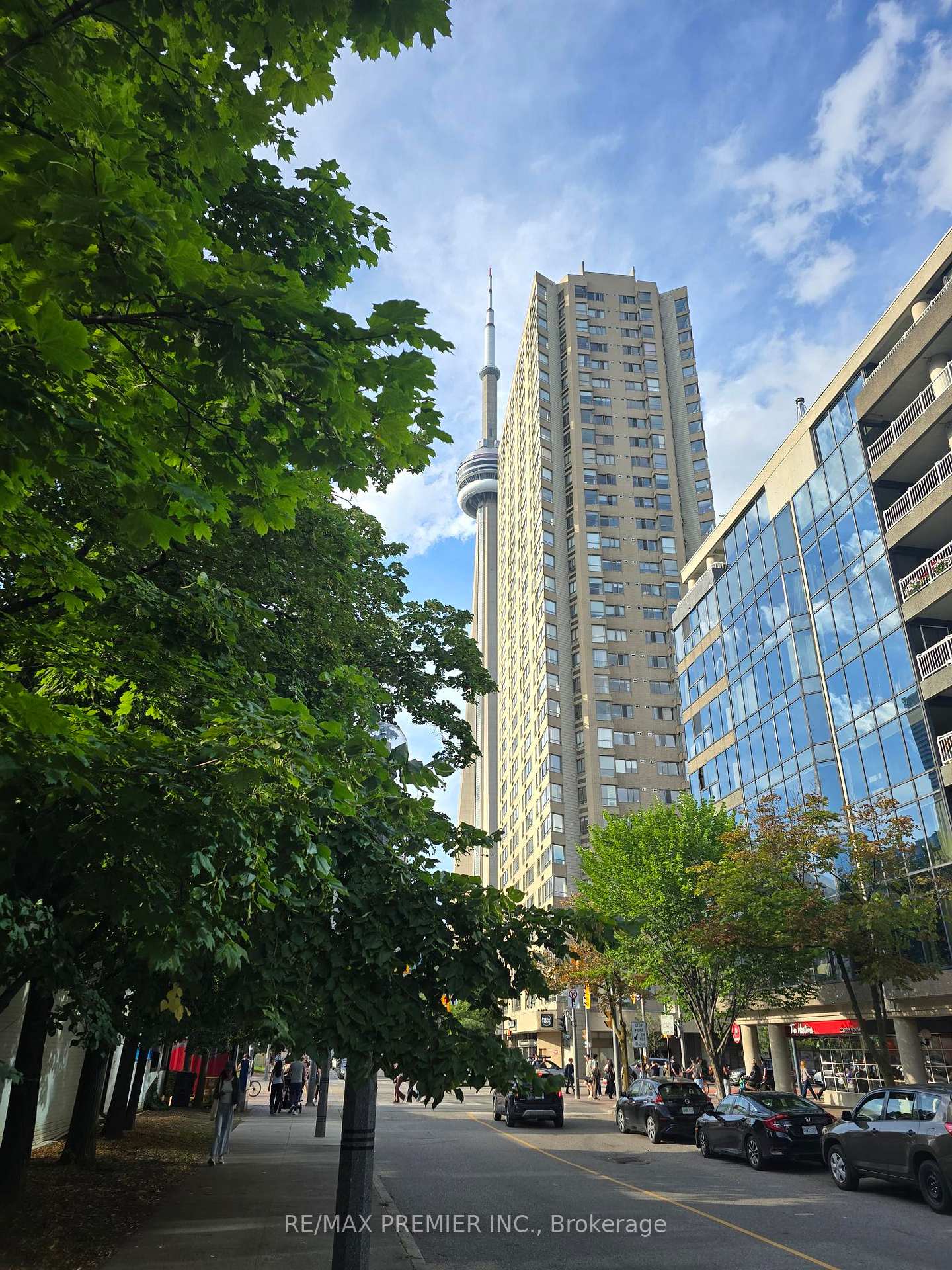 Photo 3 of Unit 1003, 270 Queens Quay W, Toronto, Waterfront Communities — HOMEH