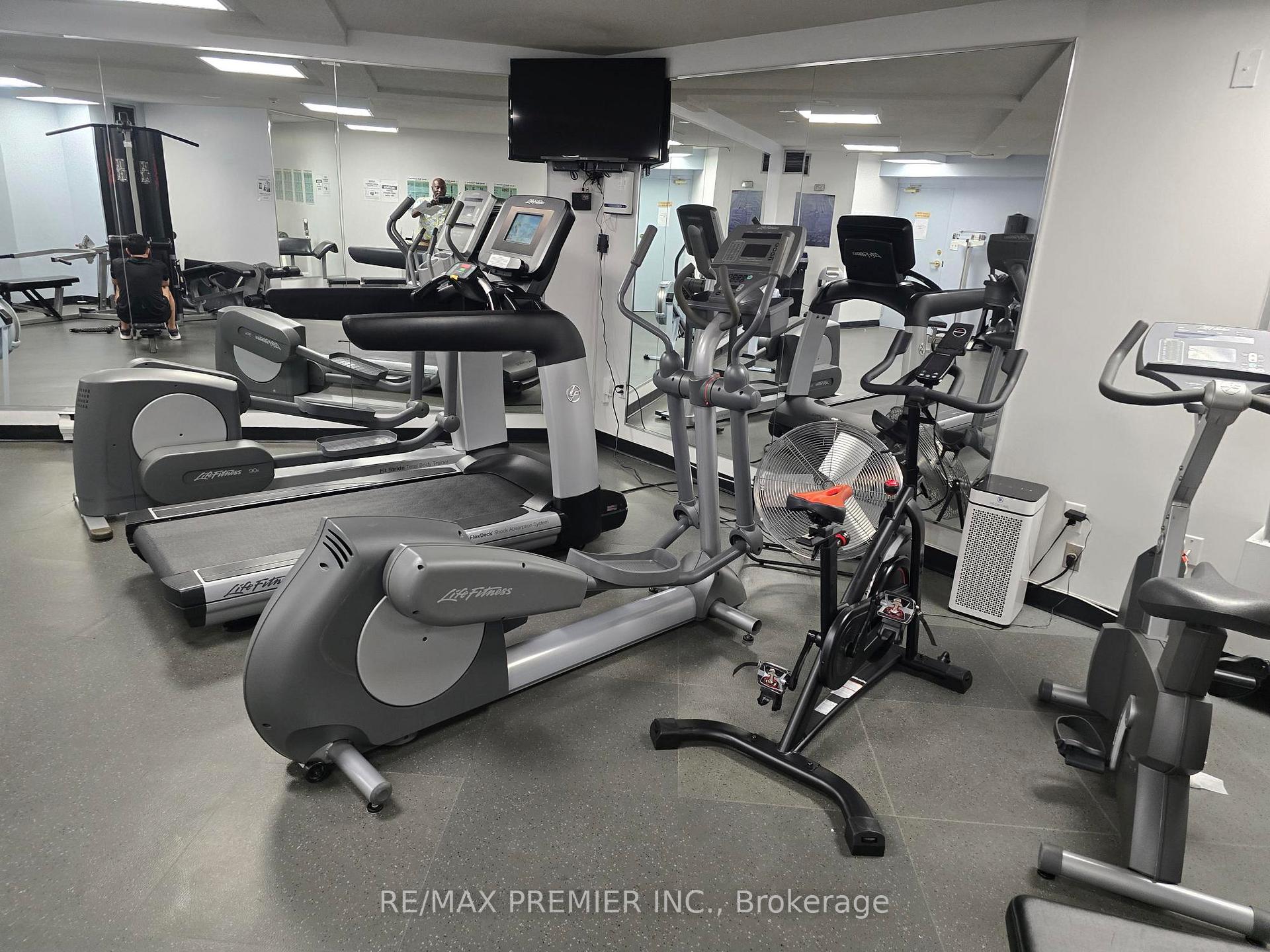 Photo 9 of Unit 1003, 270 Queens Quay W, Toronto, Waterfront Communities — HOMEH