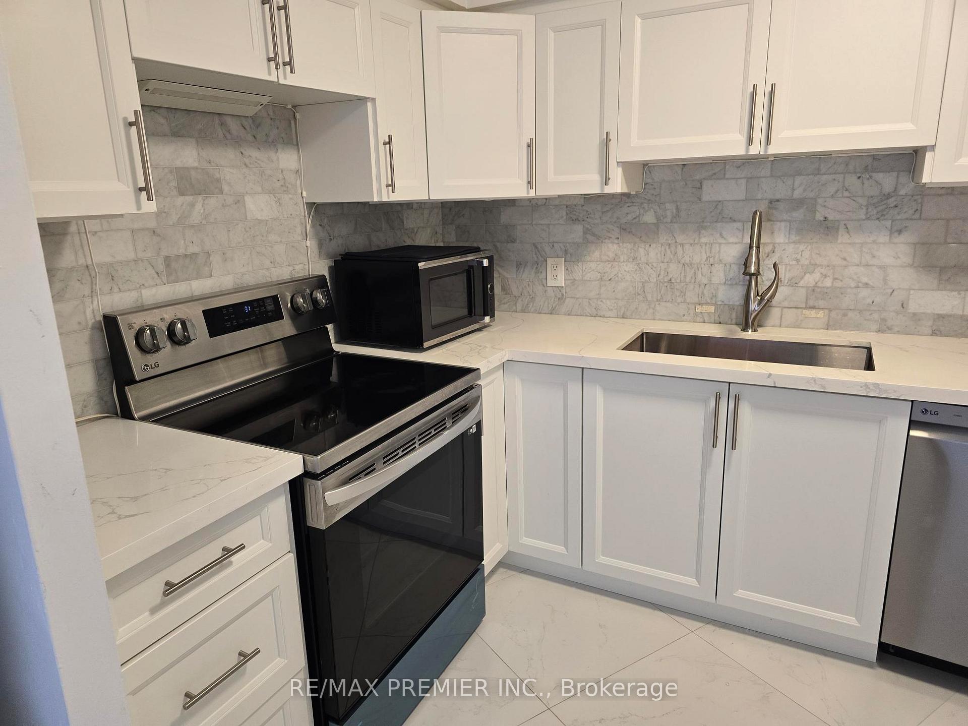 Photo 11 of Unit 1003, 270 Queens Quay W, Toronto, Waterfront Communities — HOMEH