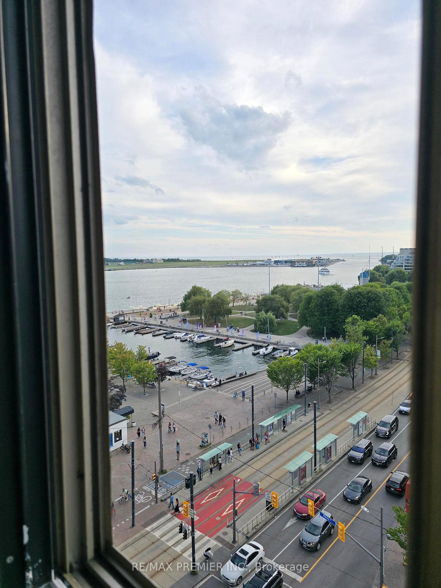Photo 16 of Unit 1003, 270 Queens Quay W, Toronto, Waterfront Communities — HOMEH