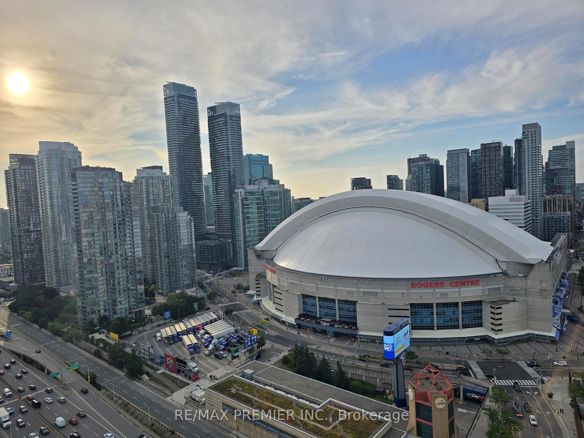 Photo 31 of Unit 1003, 270 Queens Quay W, Toronto, Waterfront Communities — HOMEH