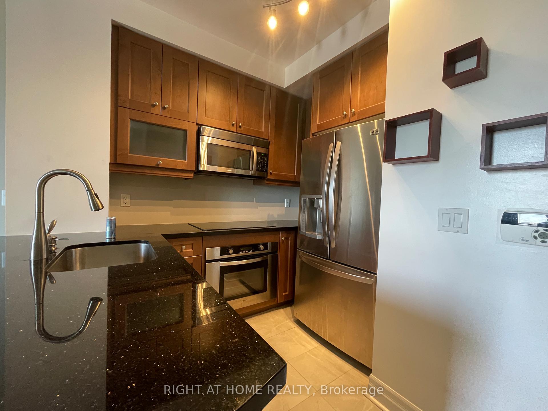 Photo 6 of Unit 1903, 35 Balmuto Street, Toronto, Bay Street Corridor — HOMEH