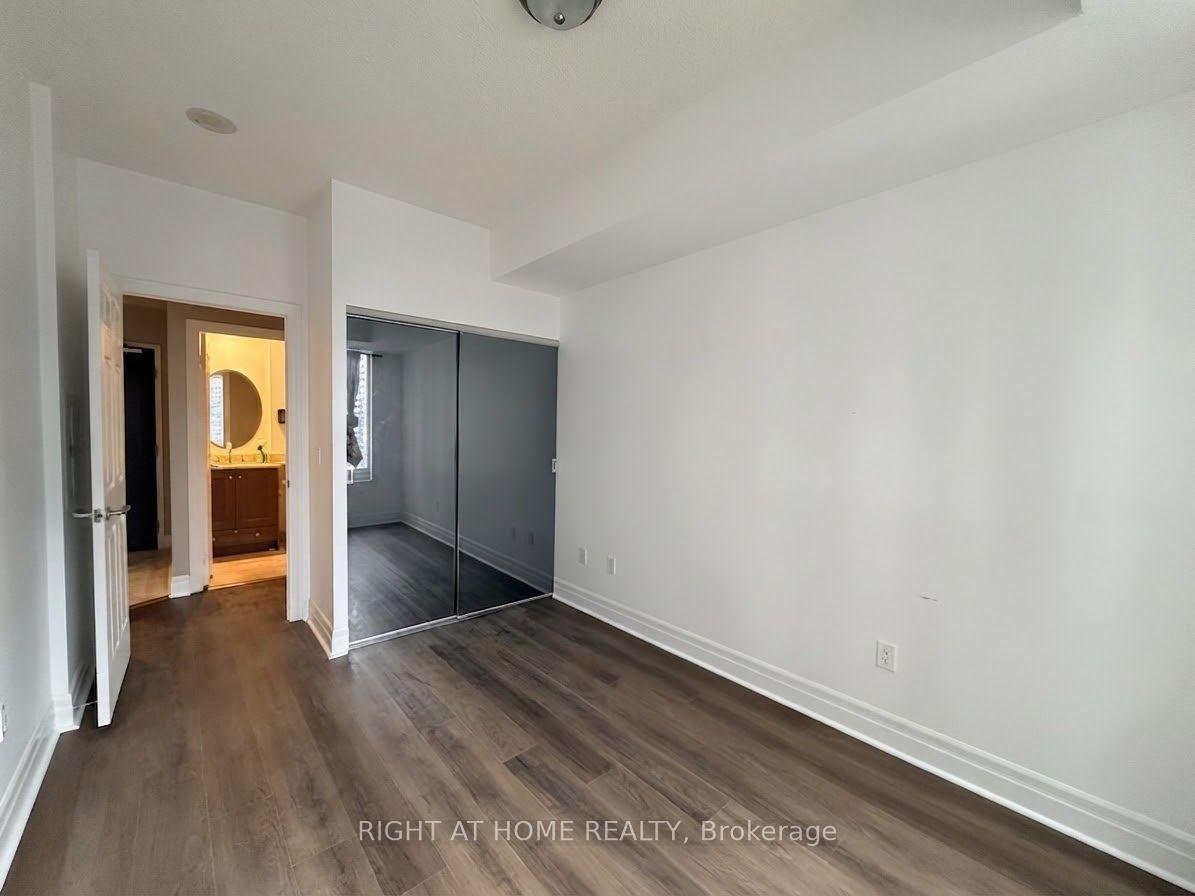 Photo 12 of Unit 1903, 35 Balmuto Street, Toronto, Bay Street Corridor — HOMEH