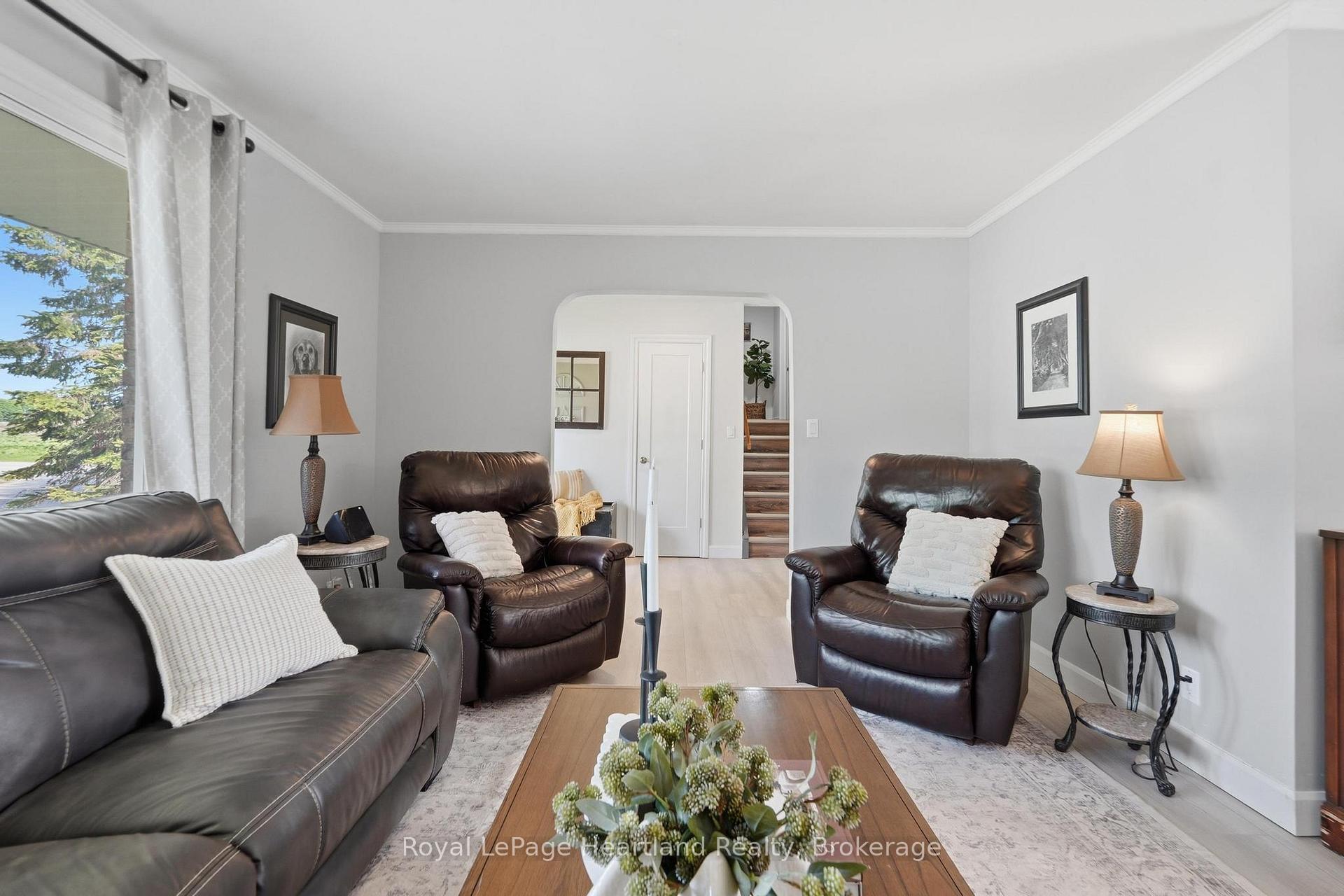Photo 7 of 36589 Dunlop Drive, Ashfield-Colborne-Wawanosh, Colborne — HOMEH