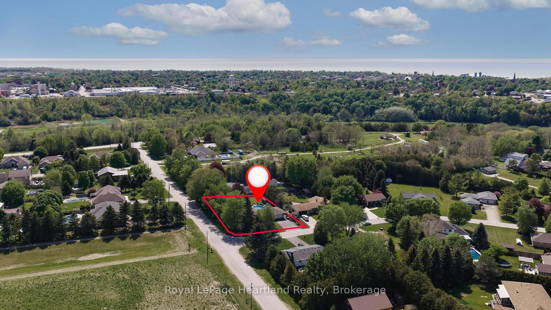 Photo 41 of 36589 Dunlop Drive, Ashfield-Colborne-Wawanosh, Colborne — HOMEH