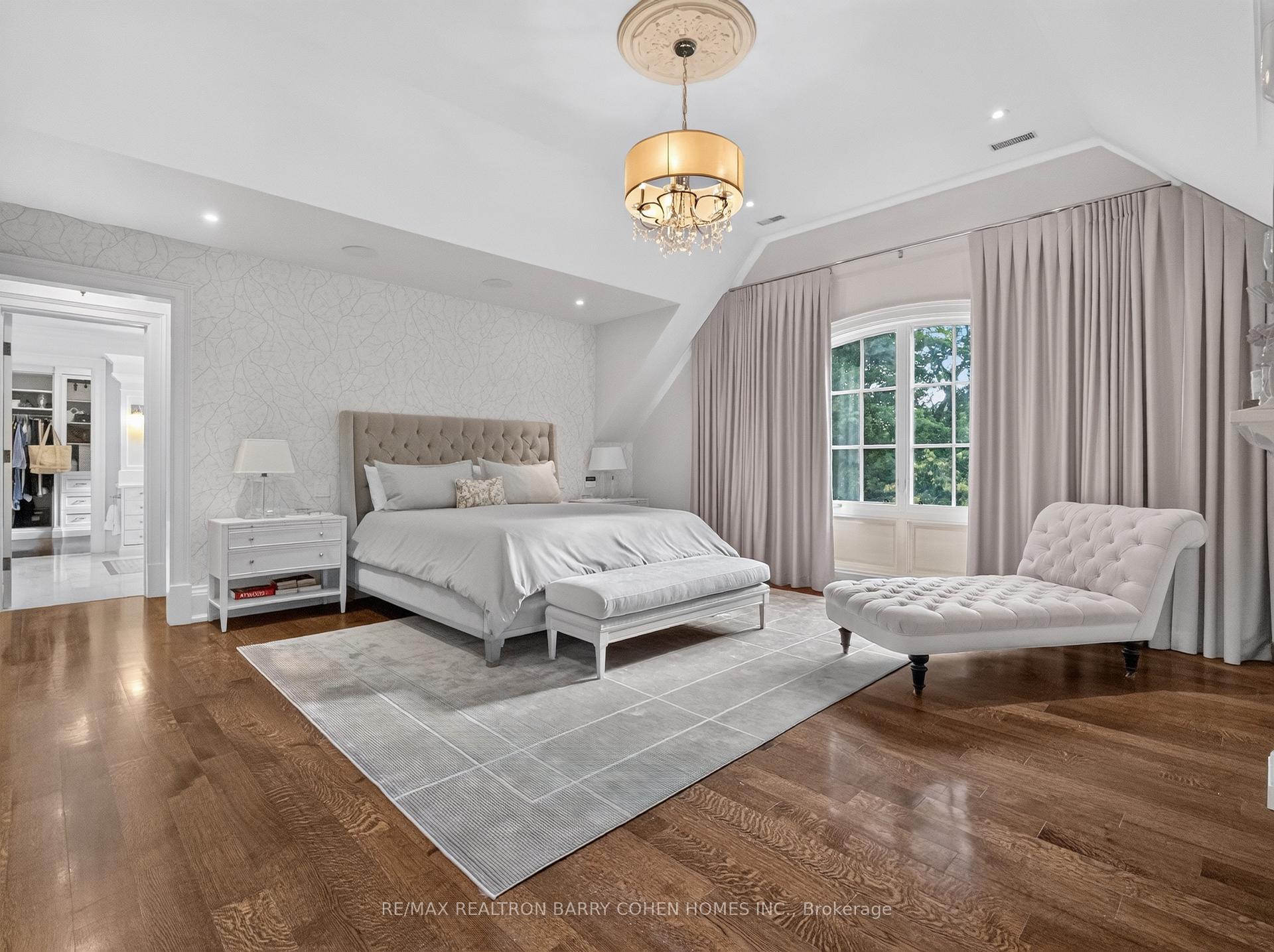 Photo 24 of 21 Don Ridge Drive, North York, St. Andrew-Windfields — HOMEH