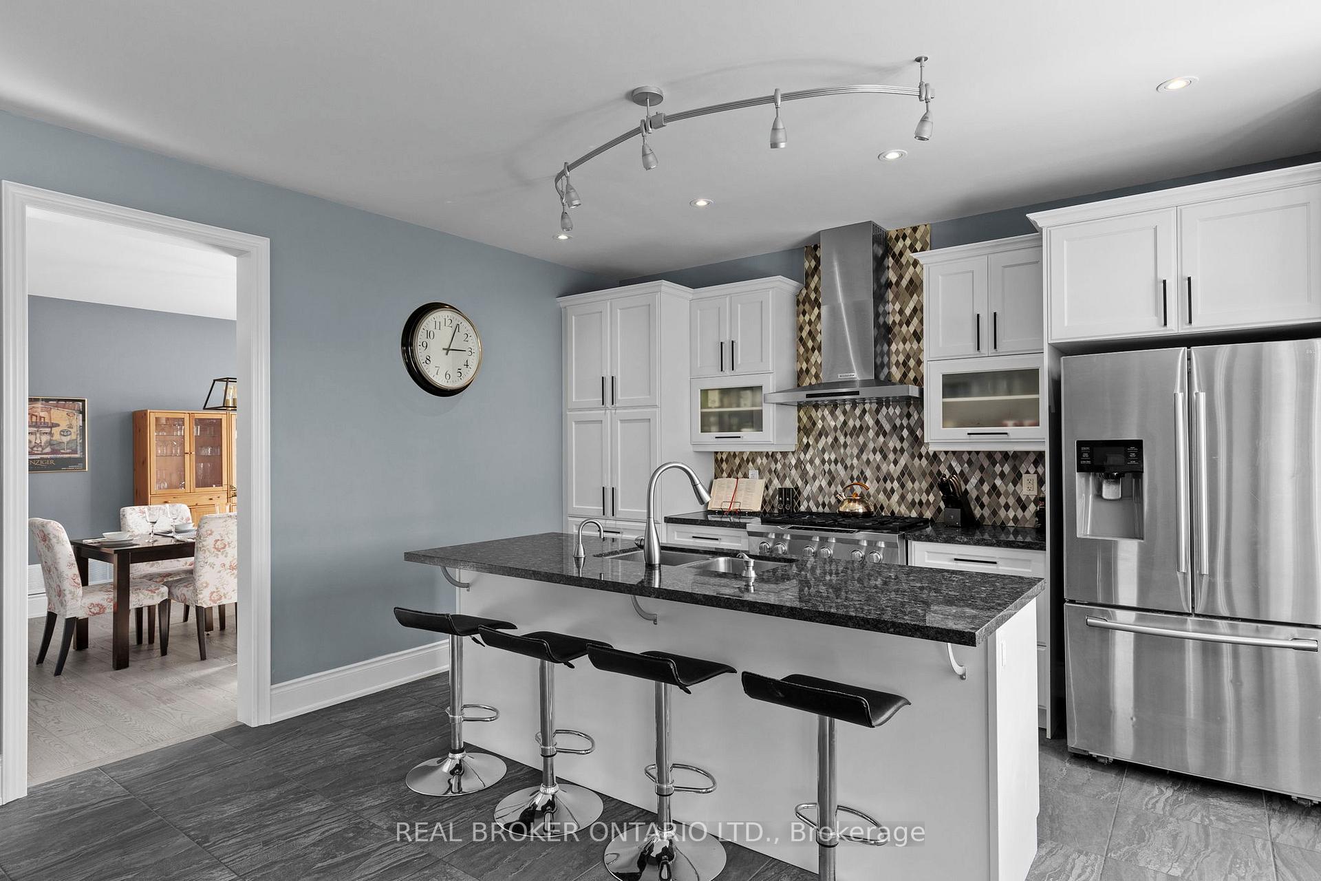 Photo 12 of 3032 Monarch Drive, Orillia — HOMEH