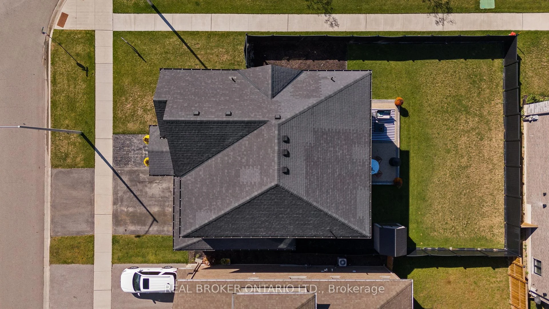 Photo 4 of 3032 Monarch Drive, Orillia — HOMEH