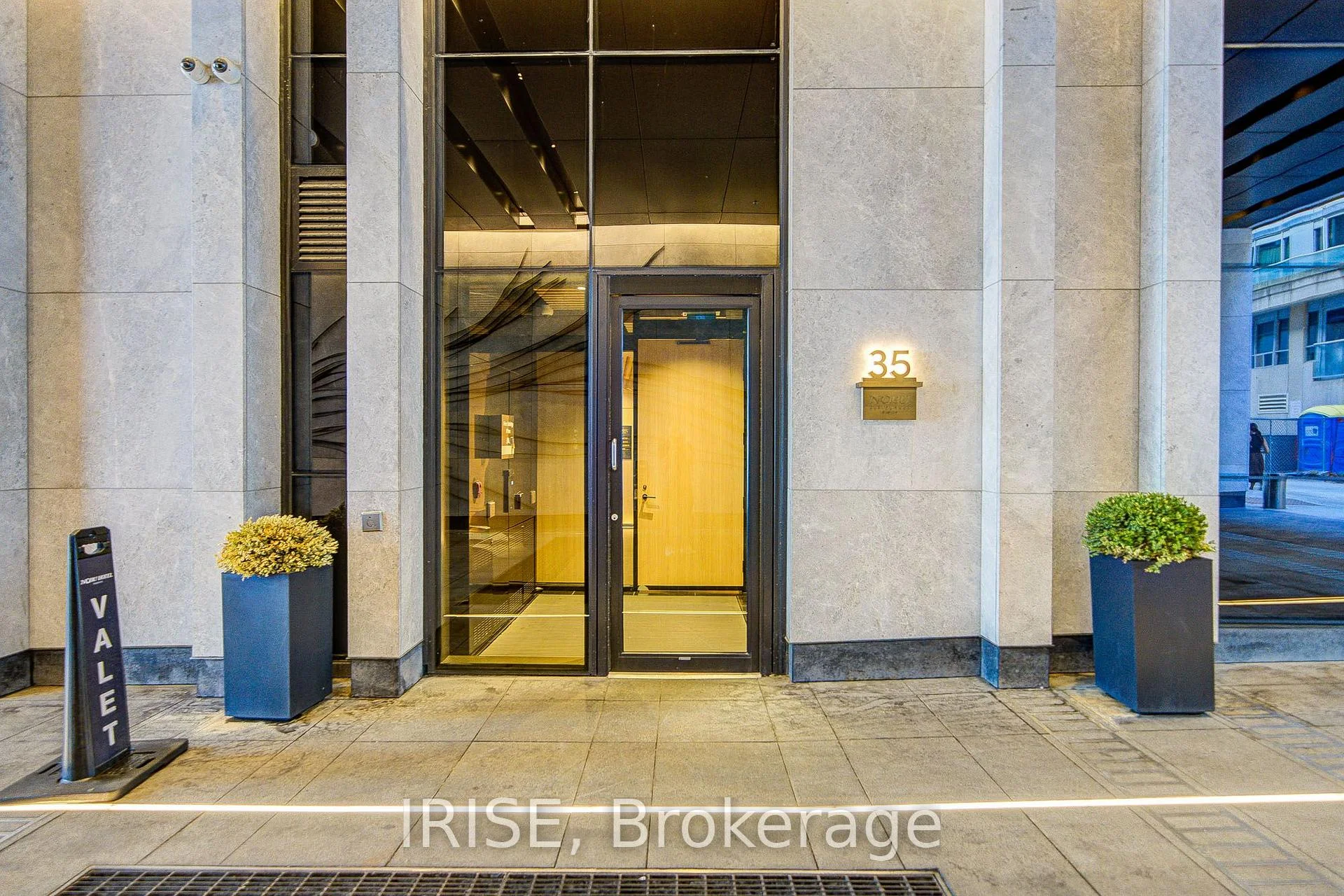 Photo 40 of Unit 4013, 35 Mercer Street, Toronto, Waterfront Communities — HOMEH