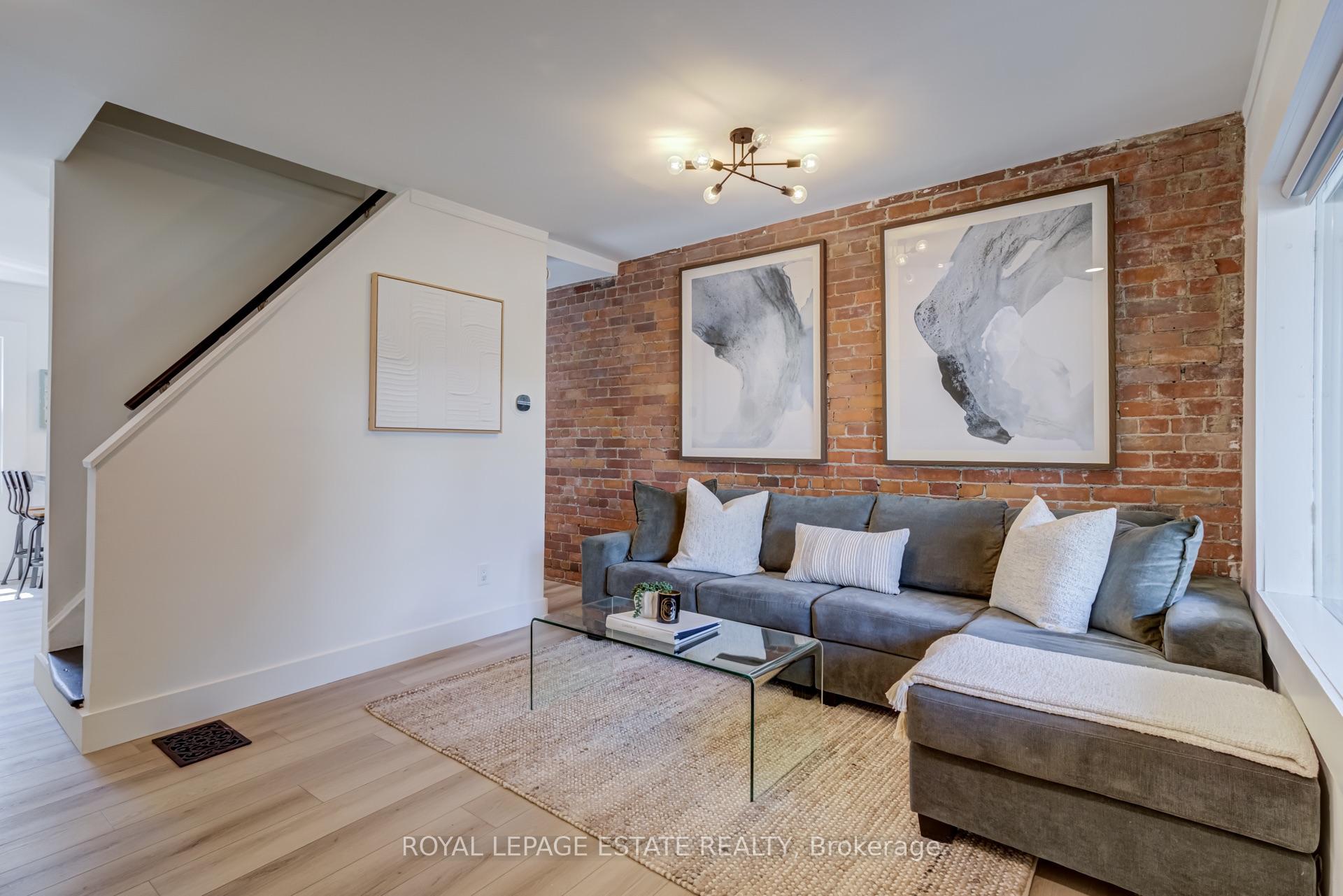 Photo 5 of 43 Fairford Avenue, Toronto, Greenwood-Coxwell — HOMEH
