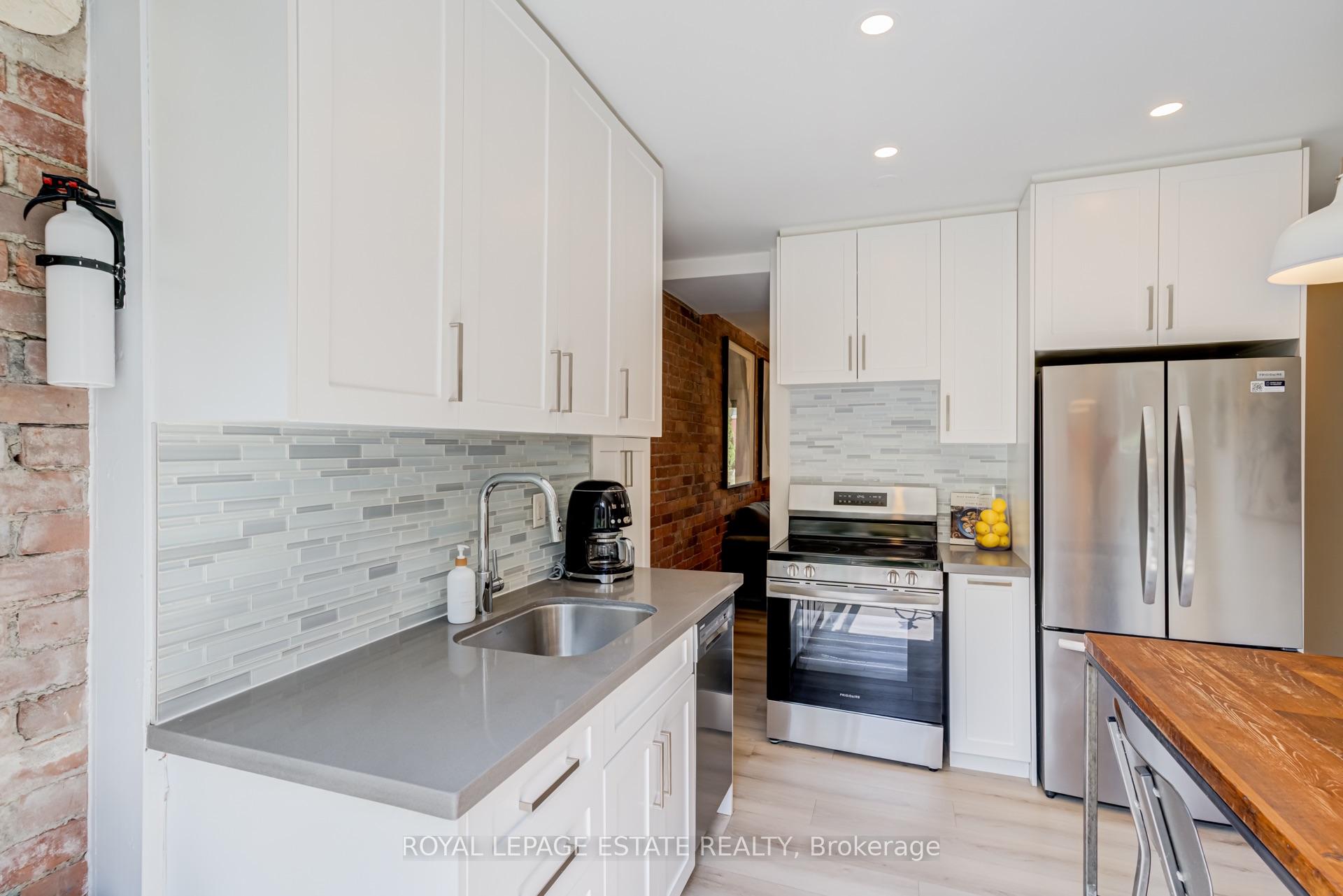 Photo 12 of 43 Fairford Avenue, Toronto, Greenwood-Coxwell — HOMEH