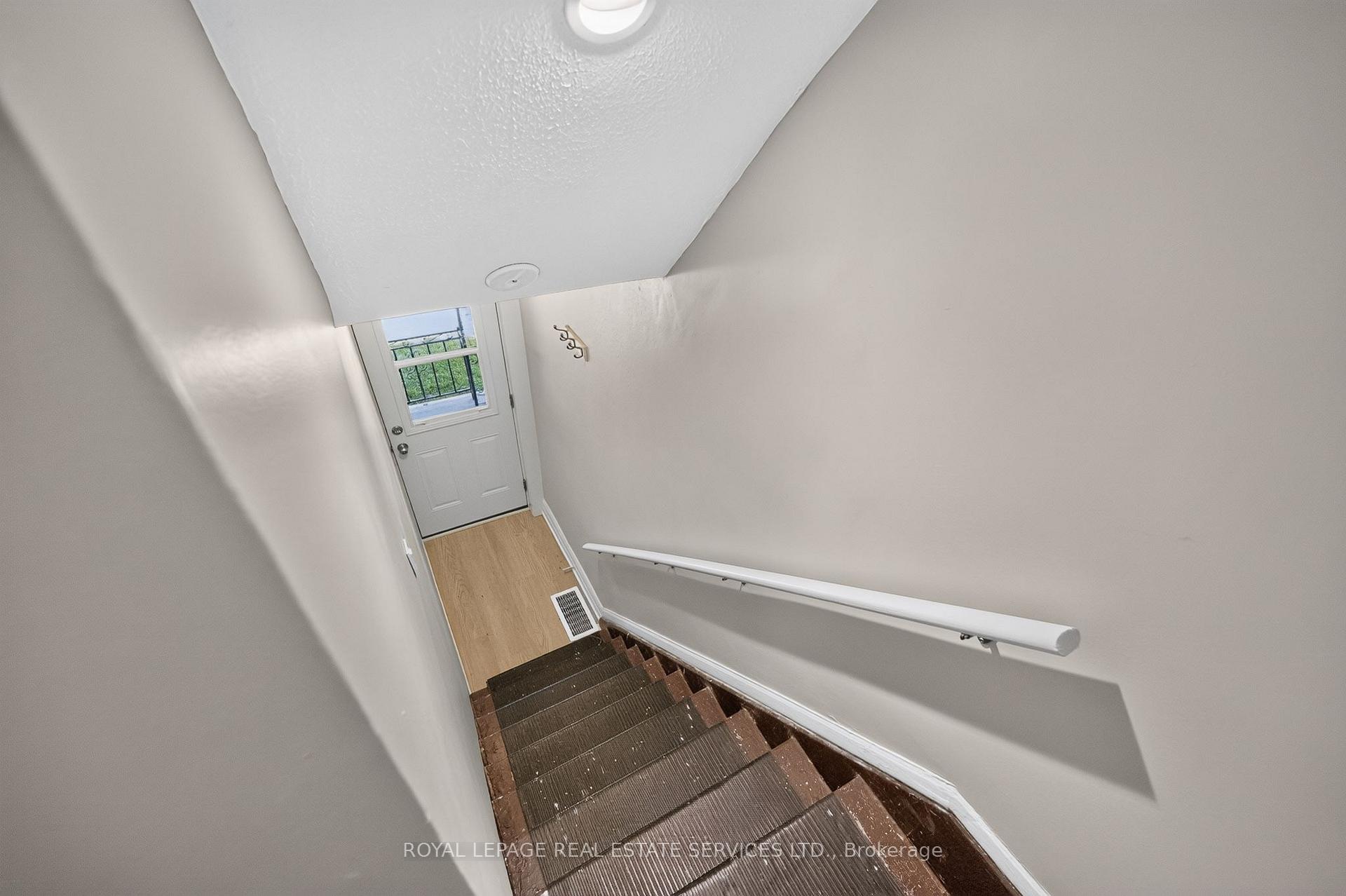 Photo 13 of 62 Erie Avenue, Hamilton, Stinson — HOMEH