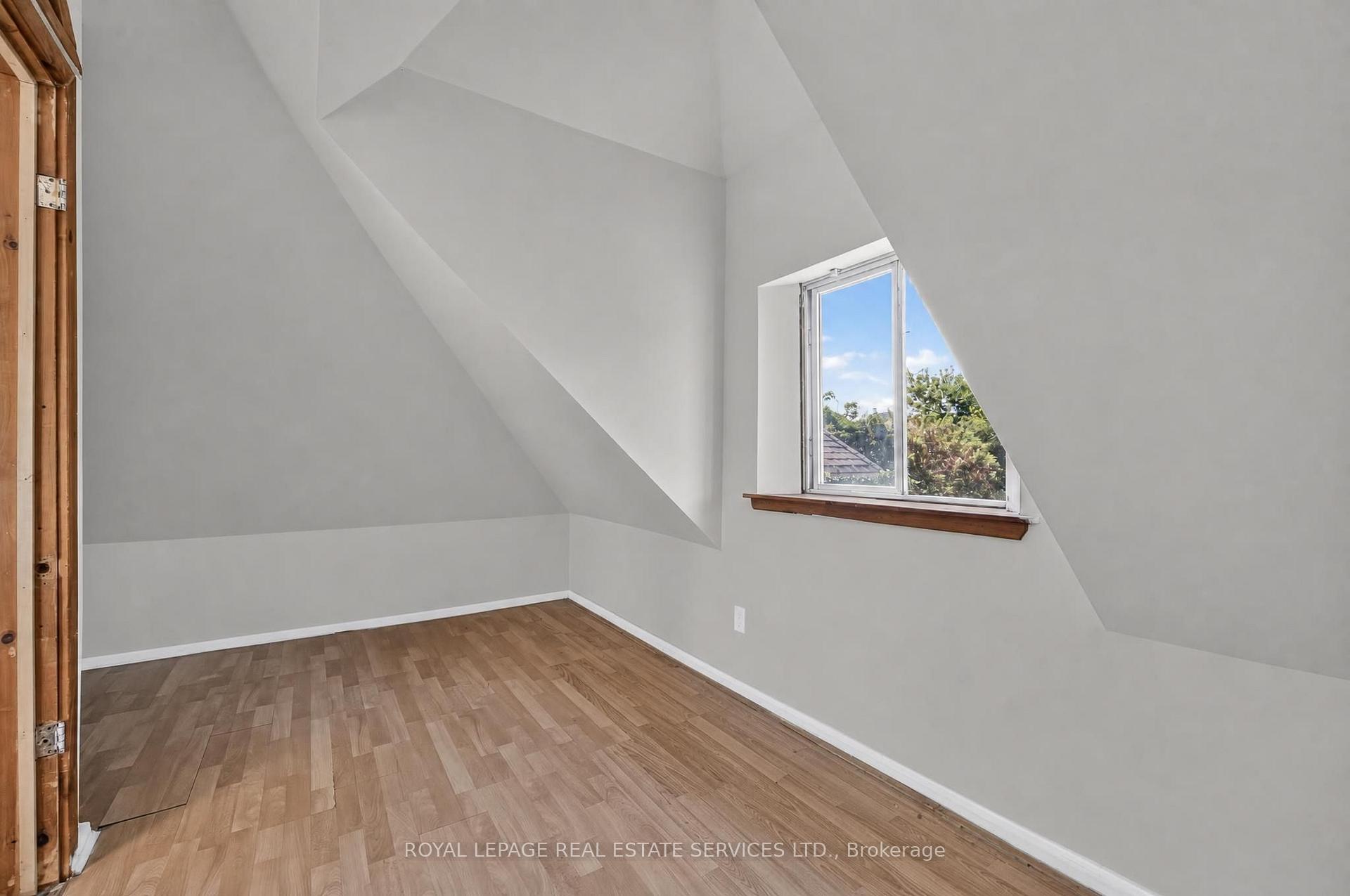 Photo 26 of 62 Erie Avenue, Hamilton, Stinson — HOMEH