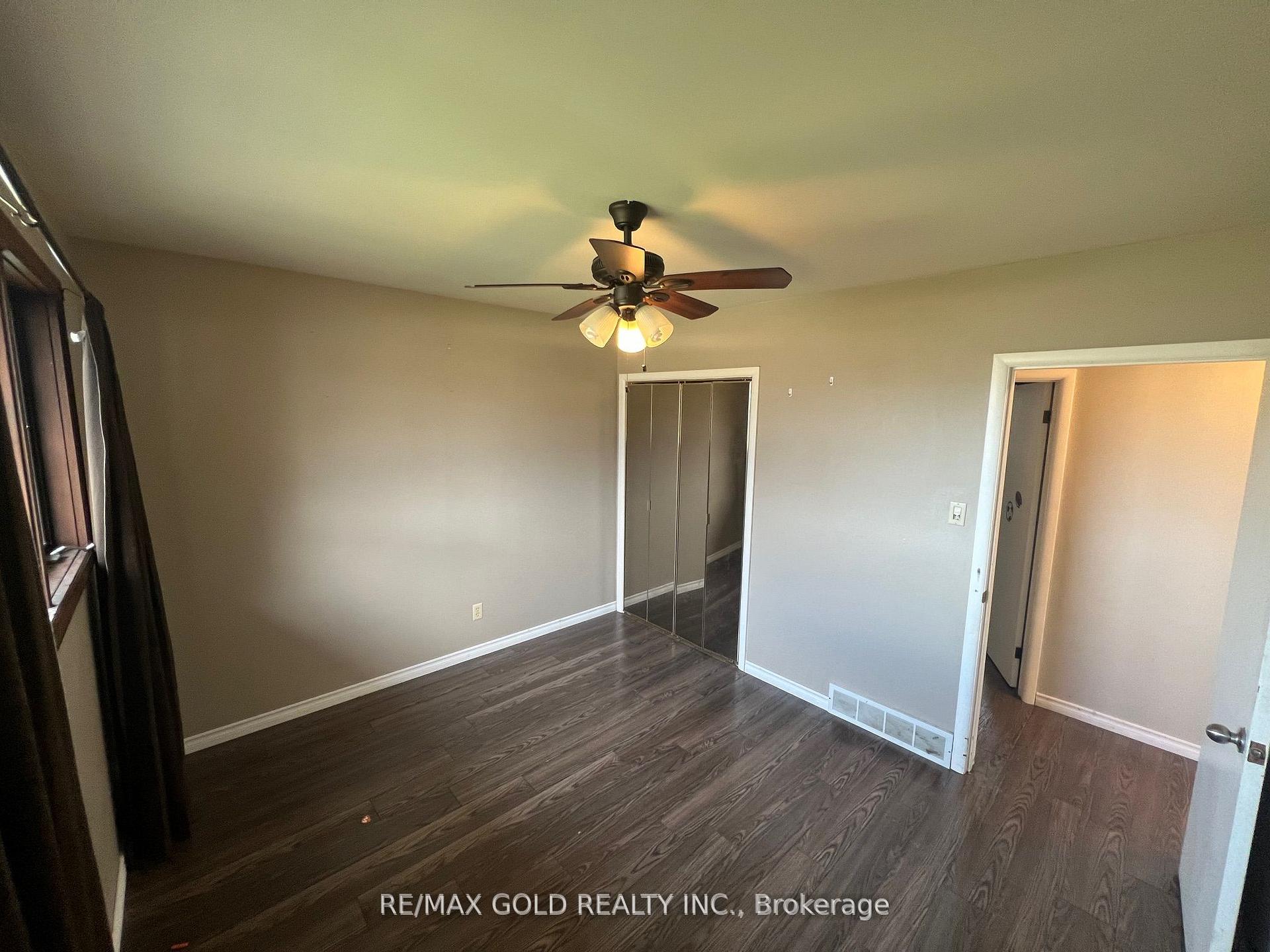 Photo 4 of 979 Wellington Street, Sarnia — HOMEH