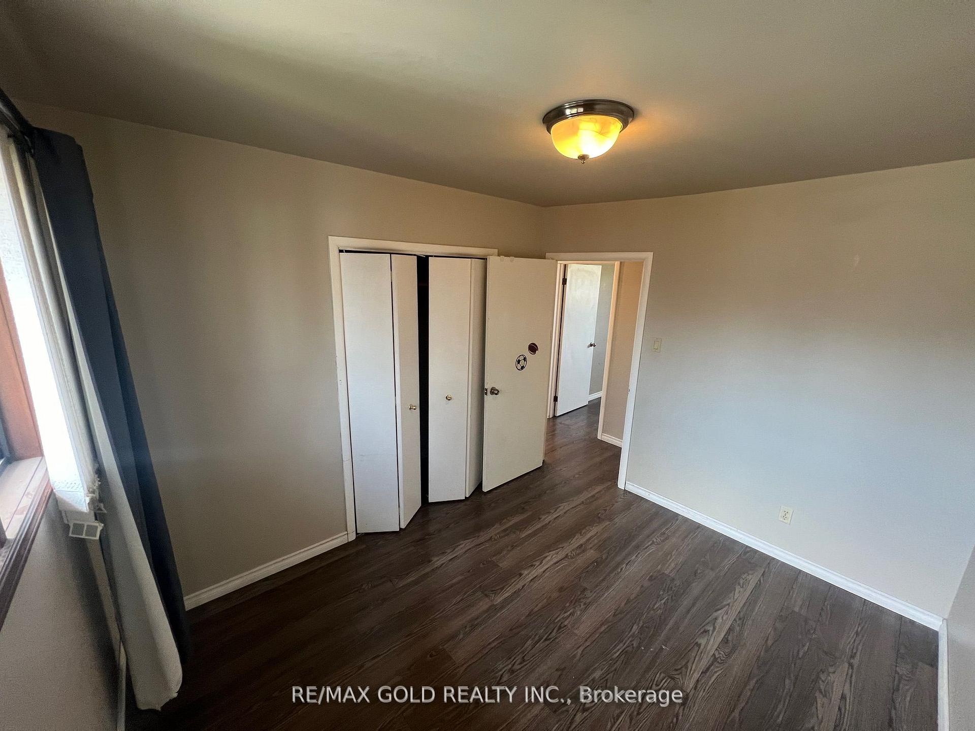 Photo 22 of 979 Wellington Street, Sarnia — HOMEH