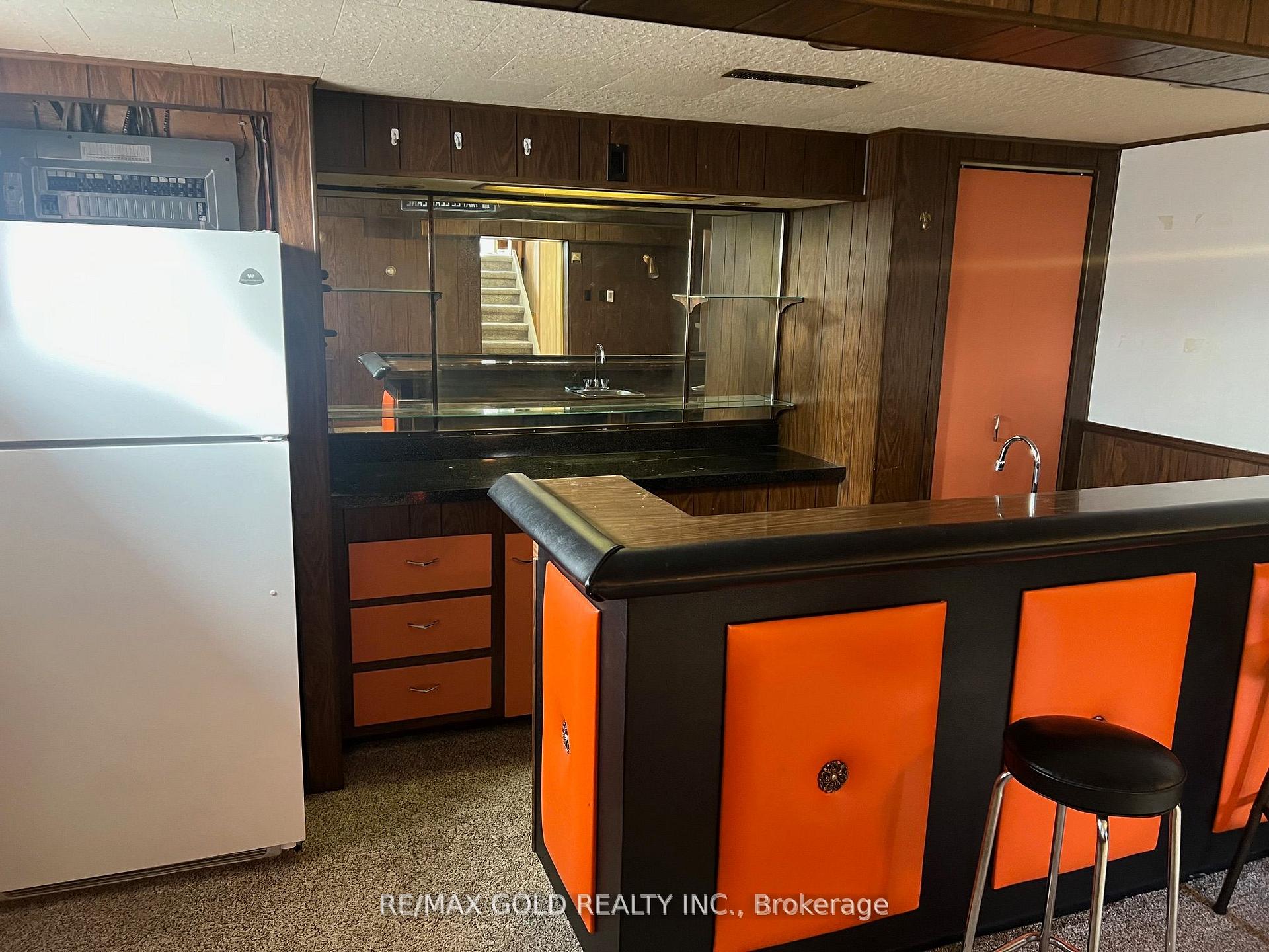 Photo 23 of 979 Wellington Street, Sarnia — HOMEH