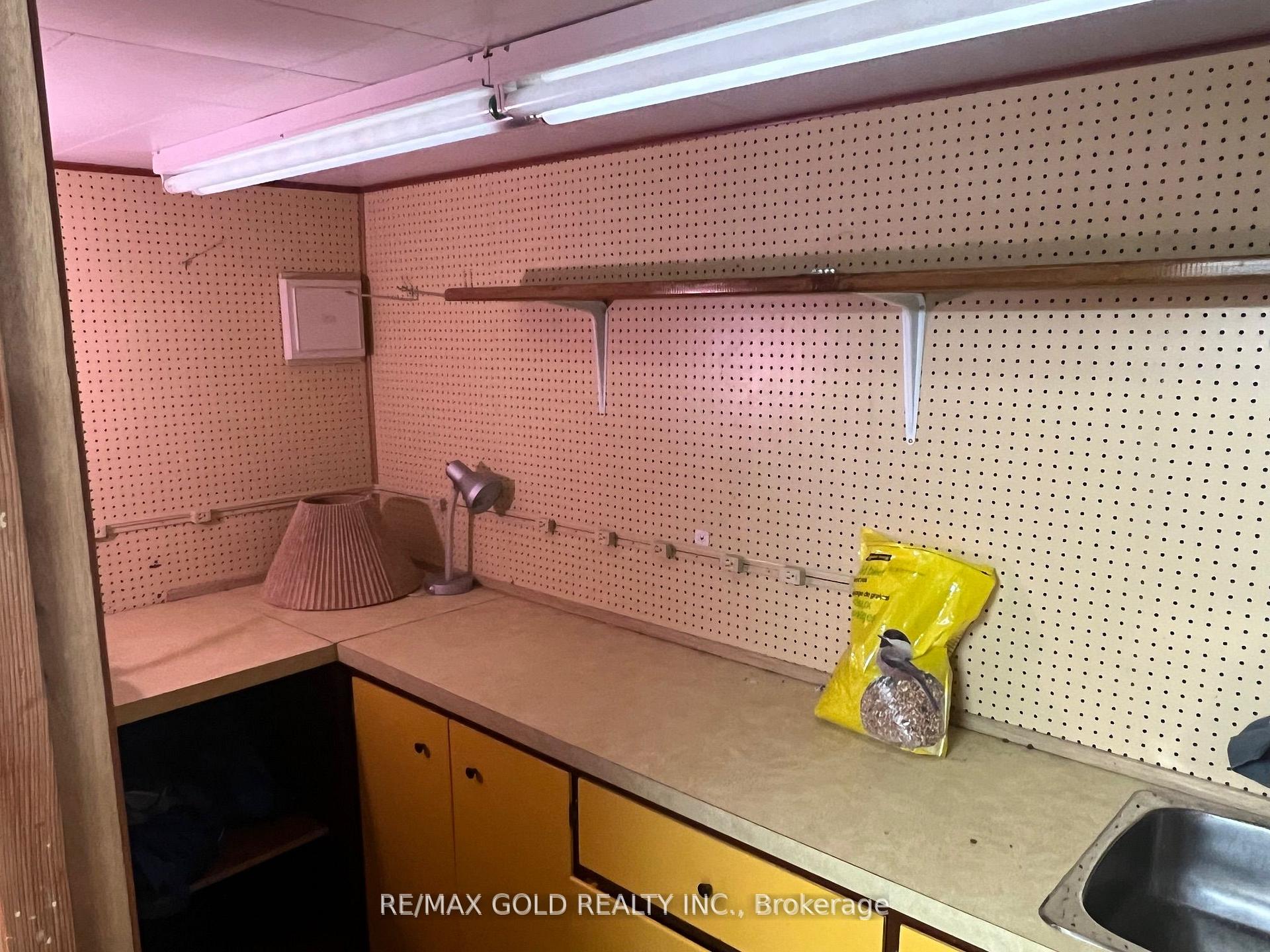 Photo 26 of 979 Wellington Street, Sarnia — HOMEH