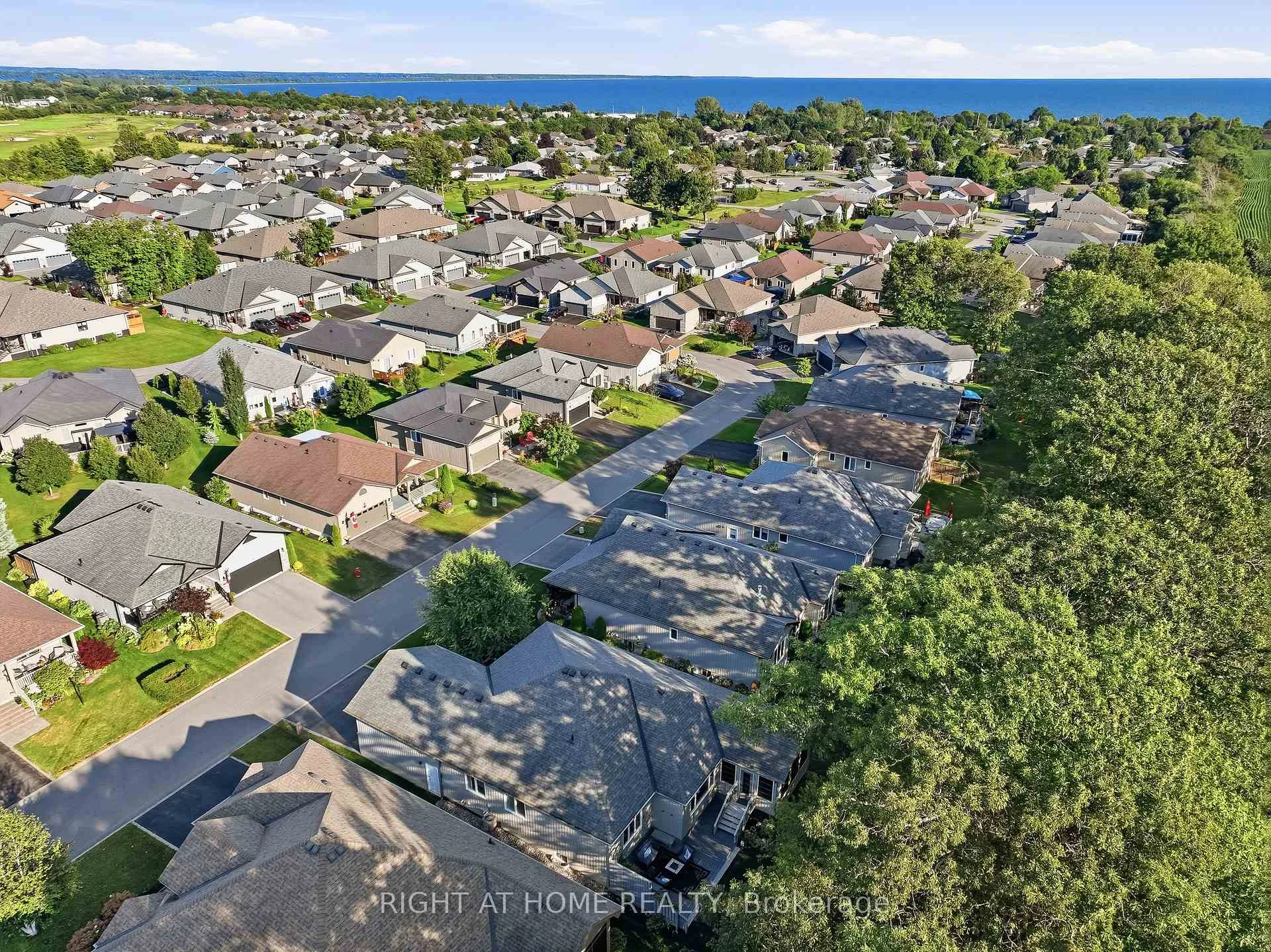 Photo 11 of 19 Conger Drive, Prince Edward County, Wellington Ward — HOMEH