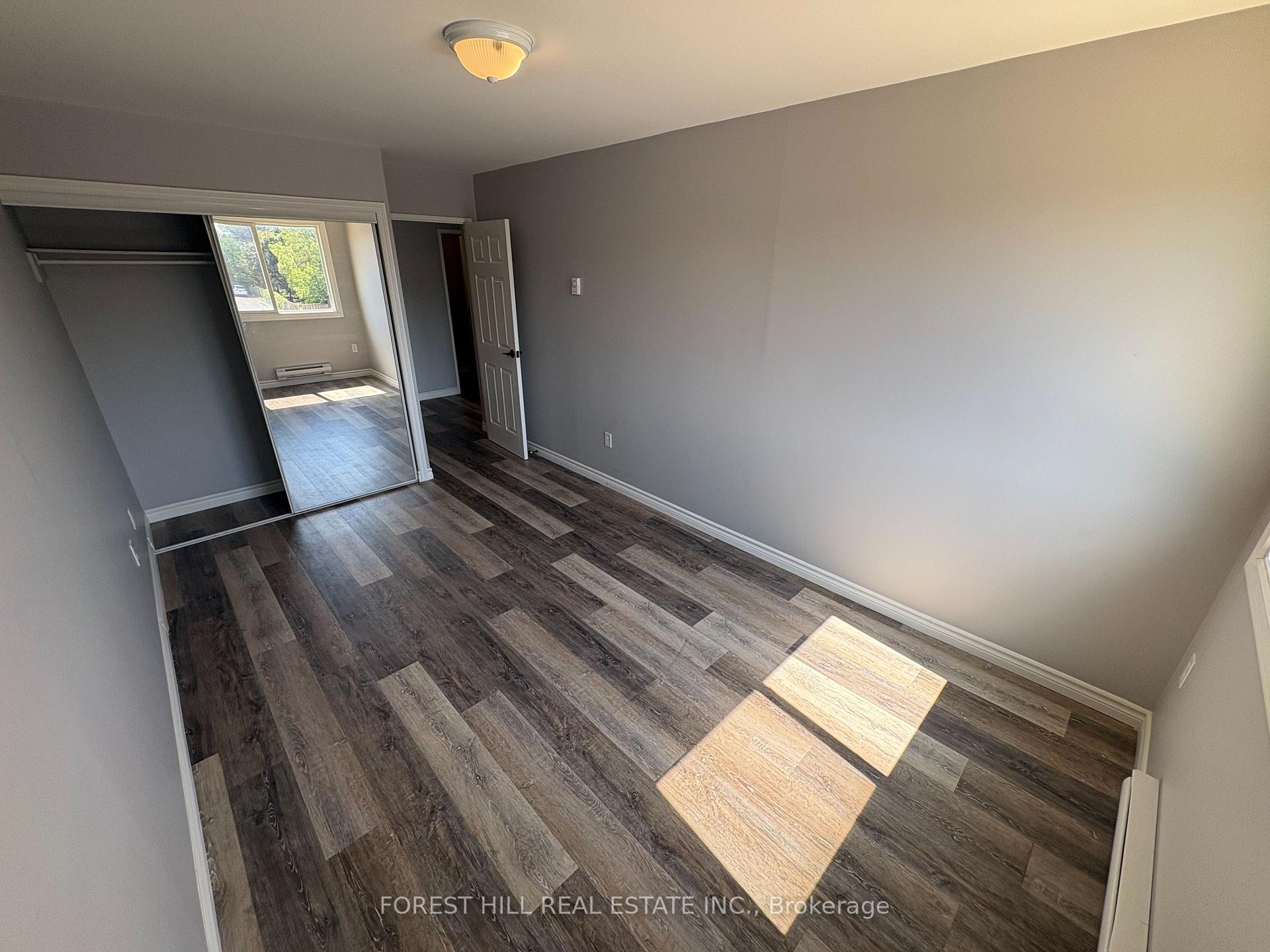 Photo 7 of Unit 5, 130 King Street E, Clarington, Bowmanville — HOMEH