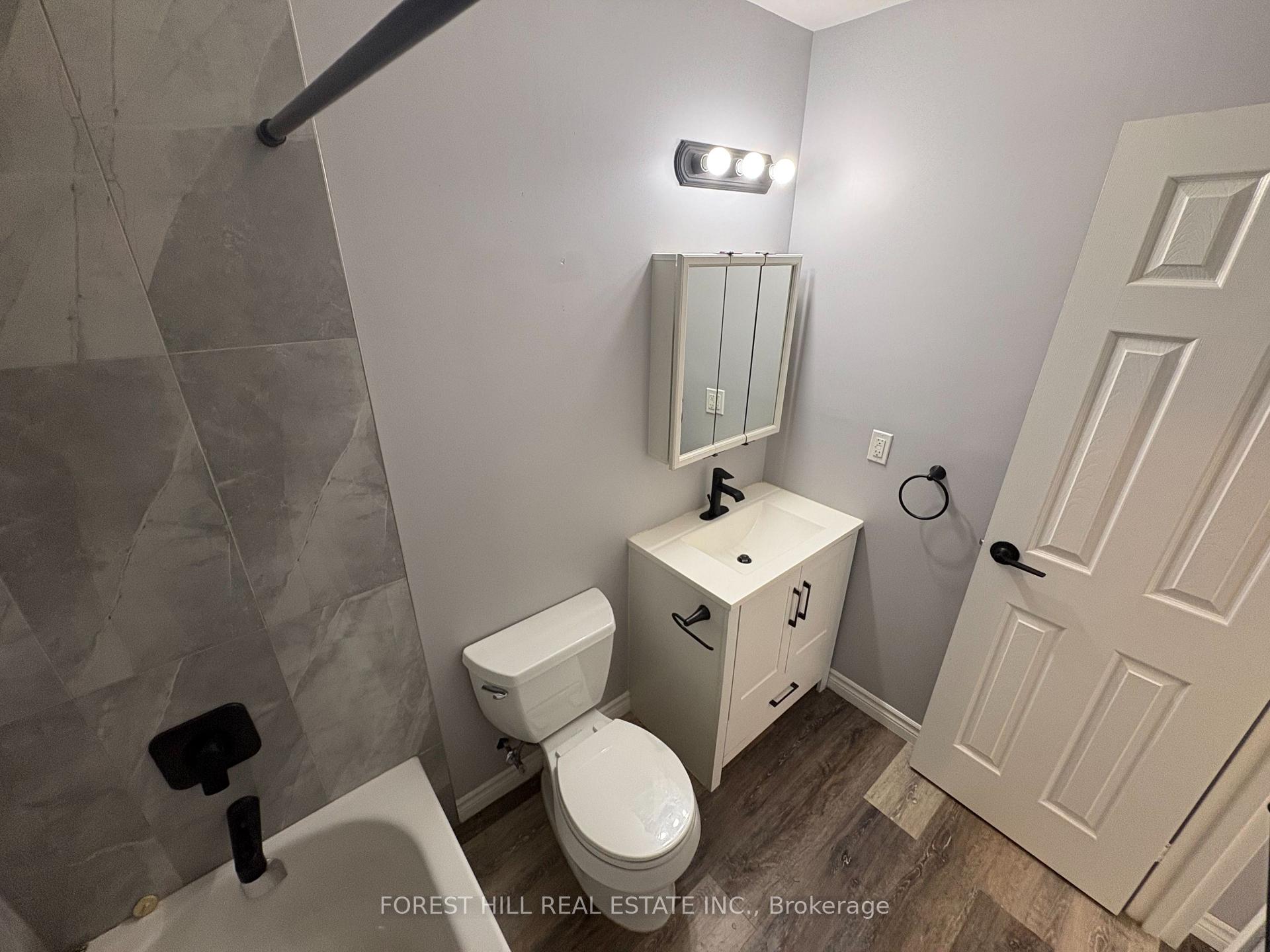 Photo 10 of Unit 5, 130 King Street E, Clarington, Bowmanville — HOMEH